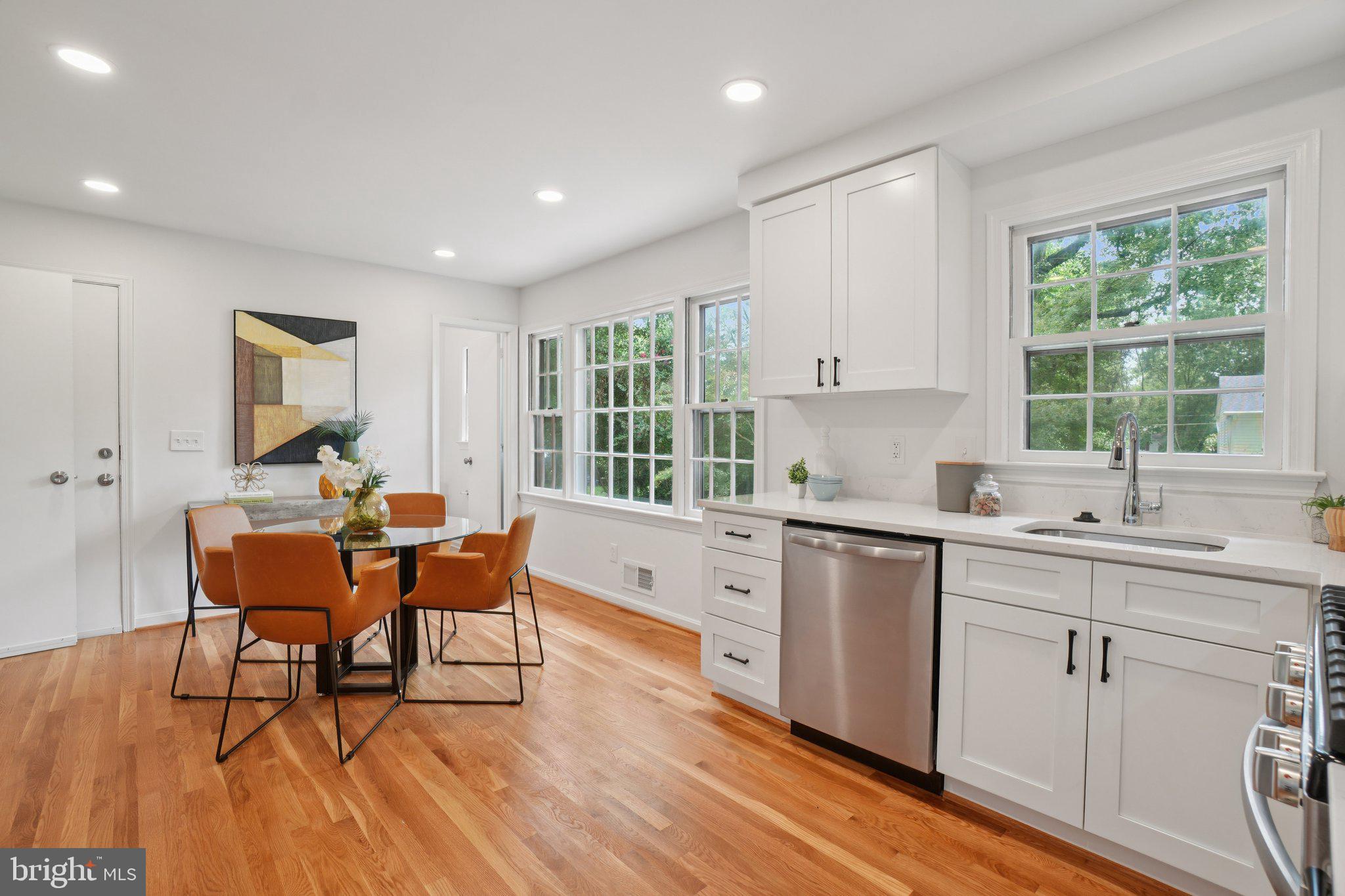 Real estate listing preview #12