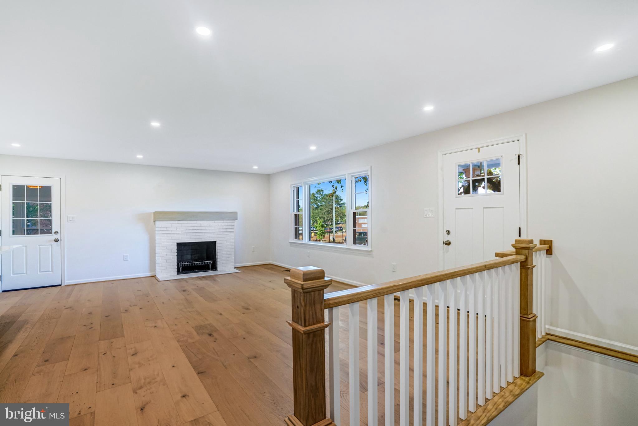 Real estate listing preview #3