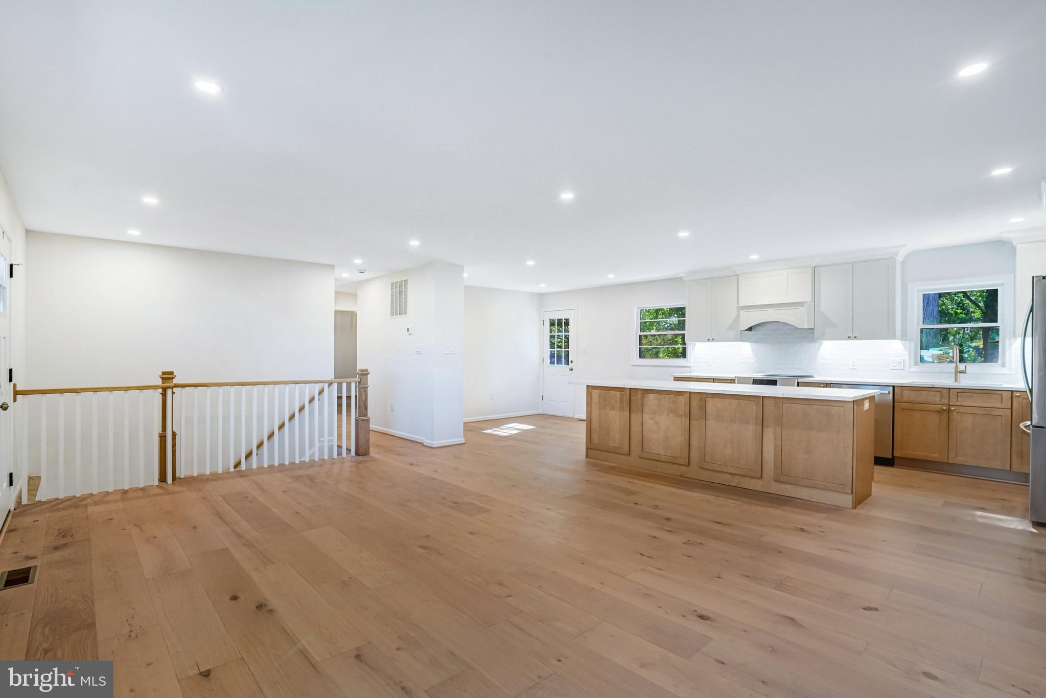 Real estate listing preview #5