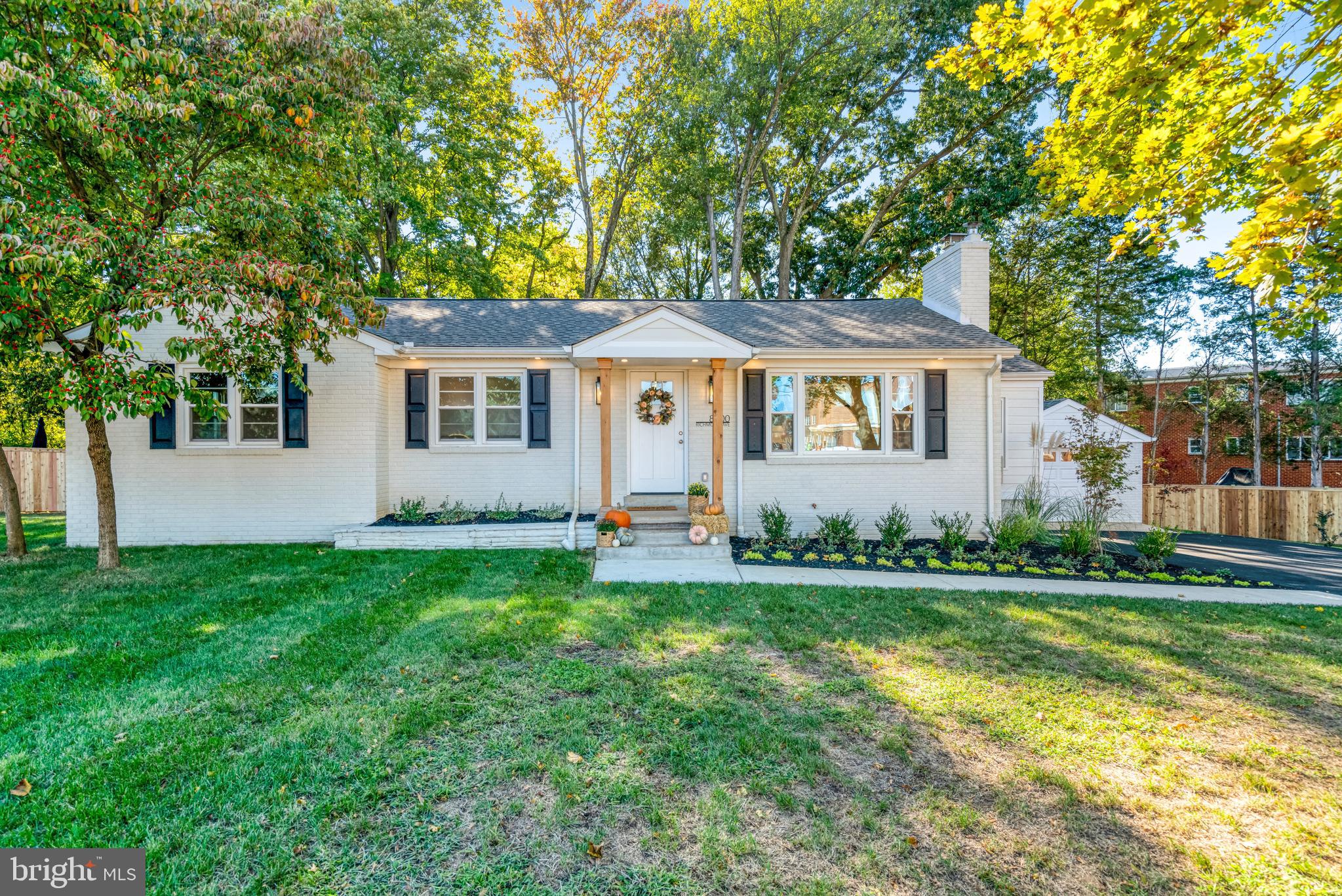 Real estate listing preview #1