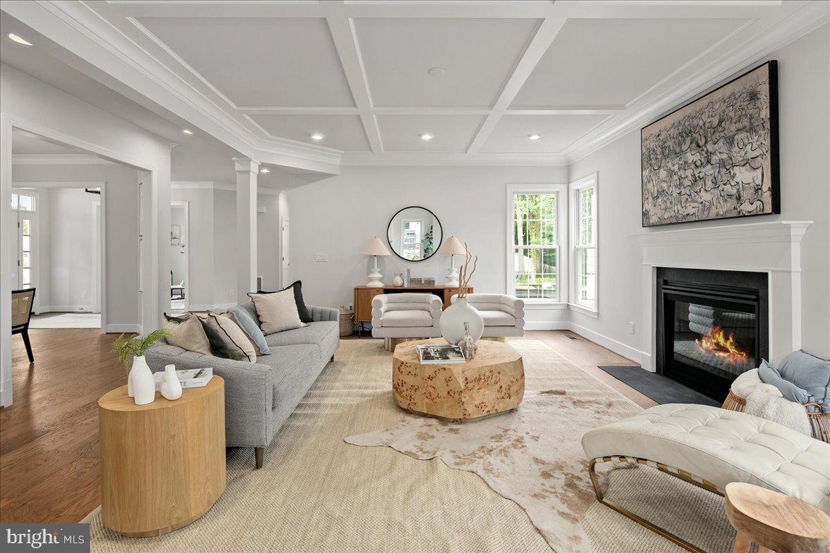 Real estate listing preview #13