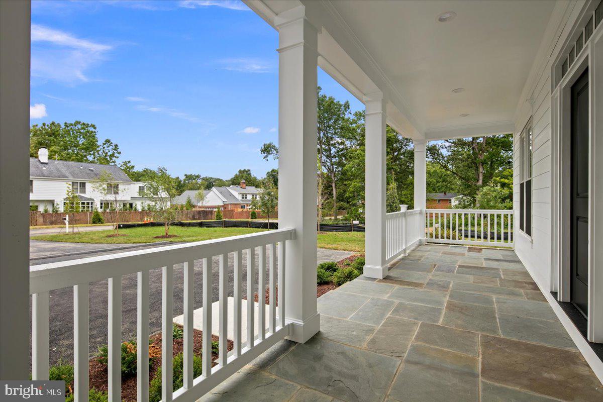 Real estate listing preview #2