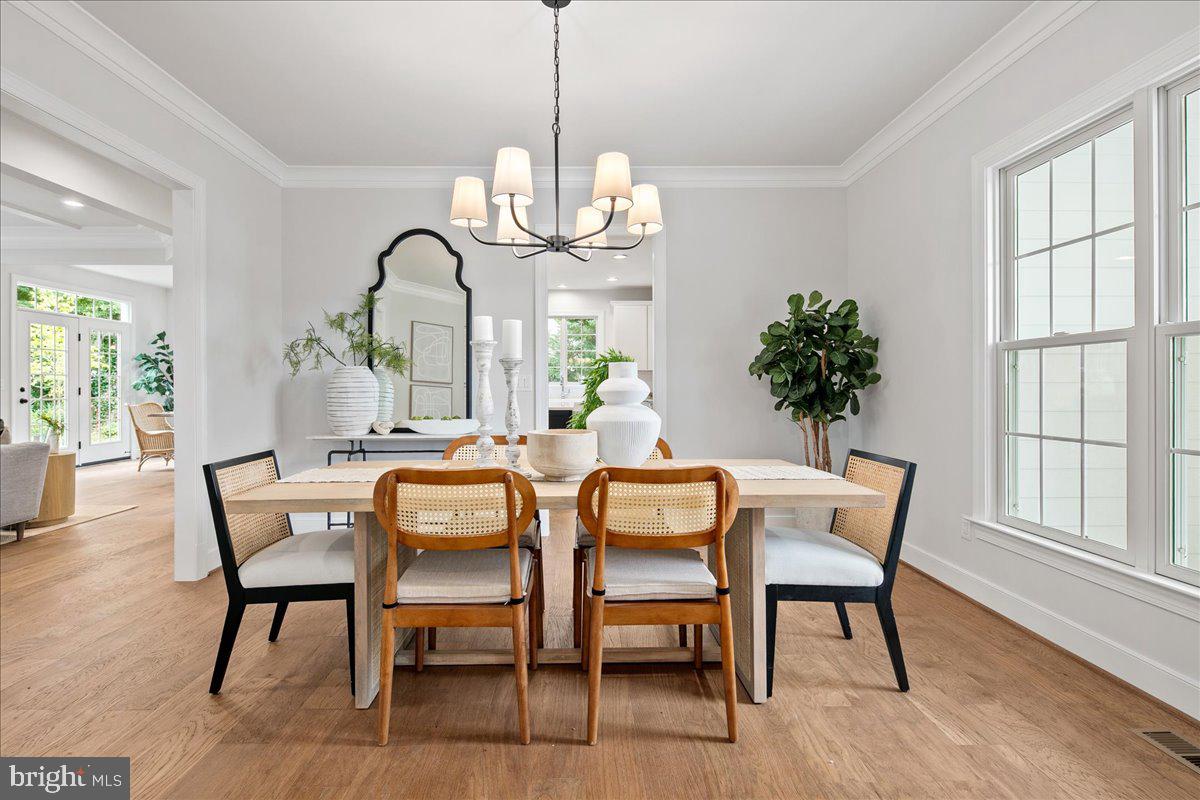 Real estate listing preview #24