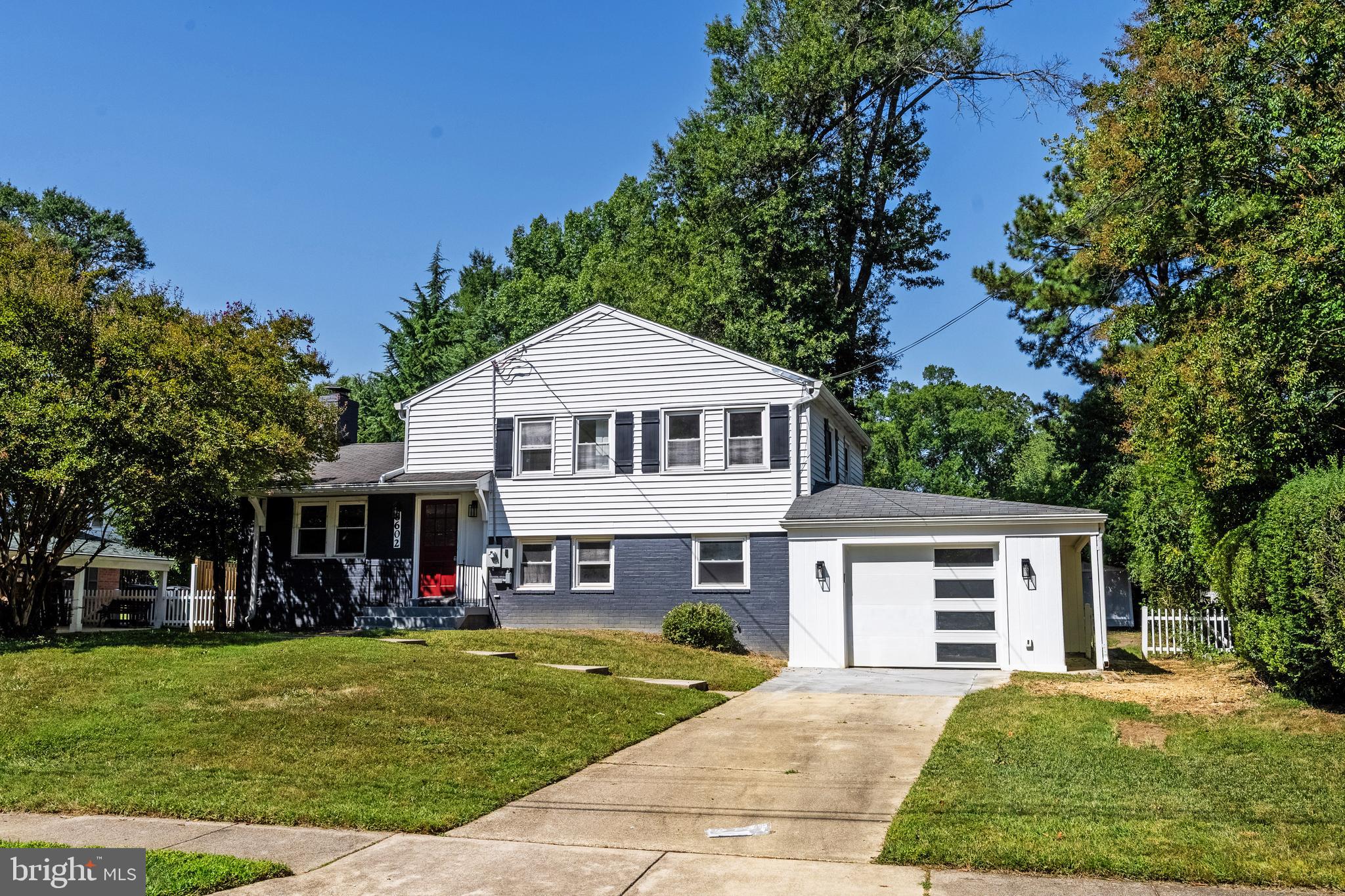 Real estate listing preview #2