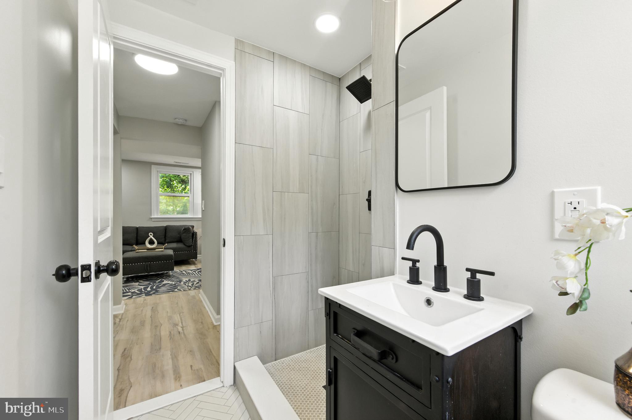 Real estate listing preview #35