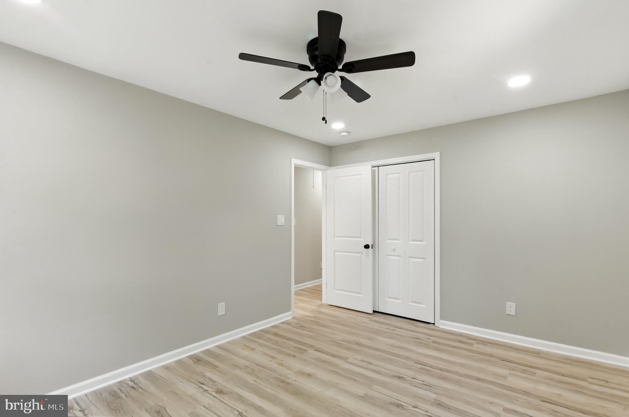 Real estate listing preview #14