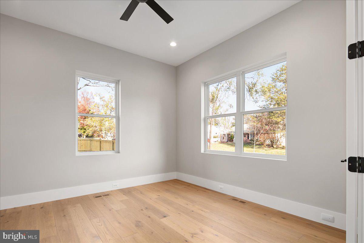 Real estate listing preview #7