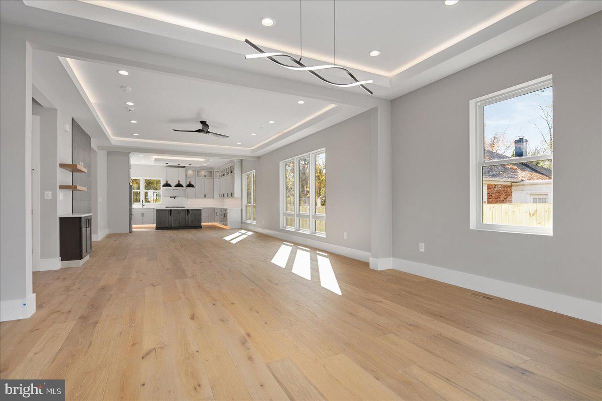 Real estate listing preview #25