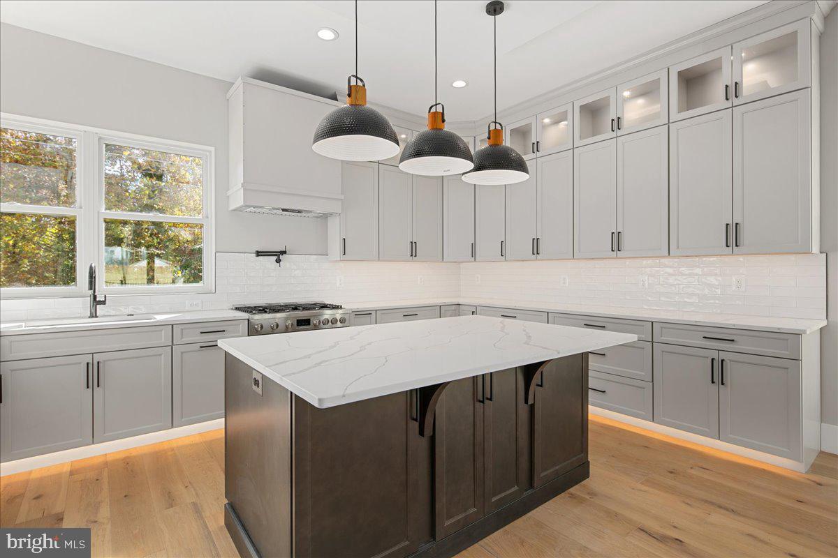 Real estate listing preview #17