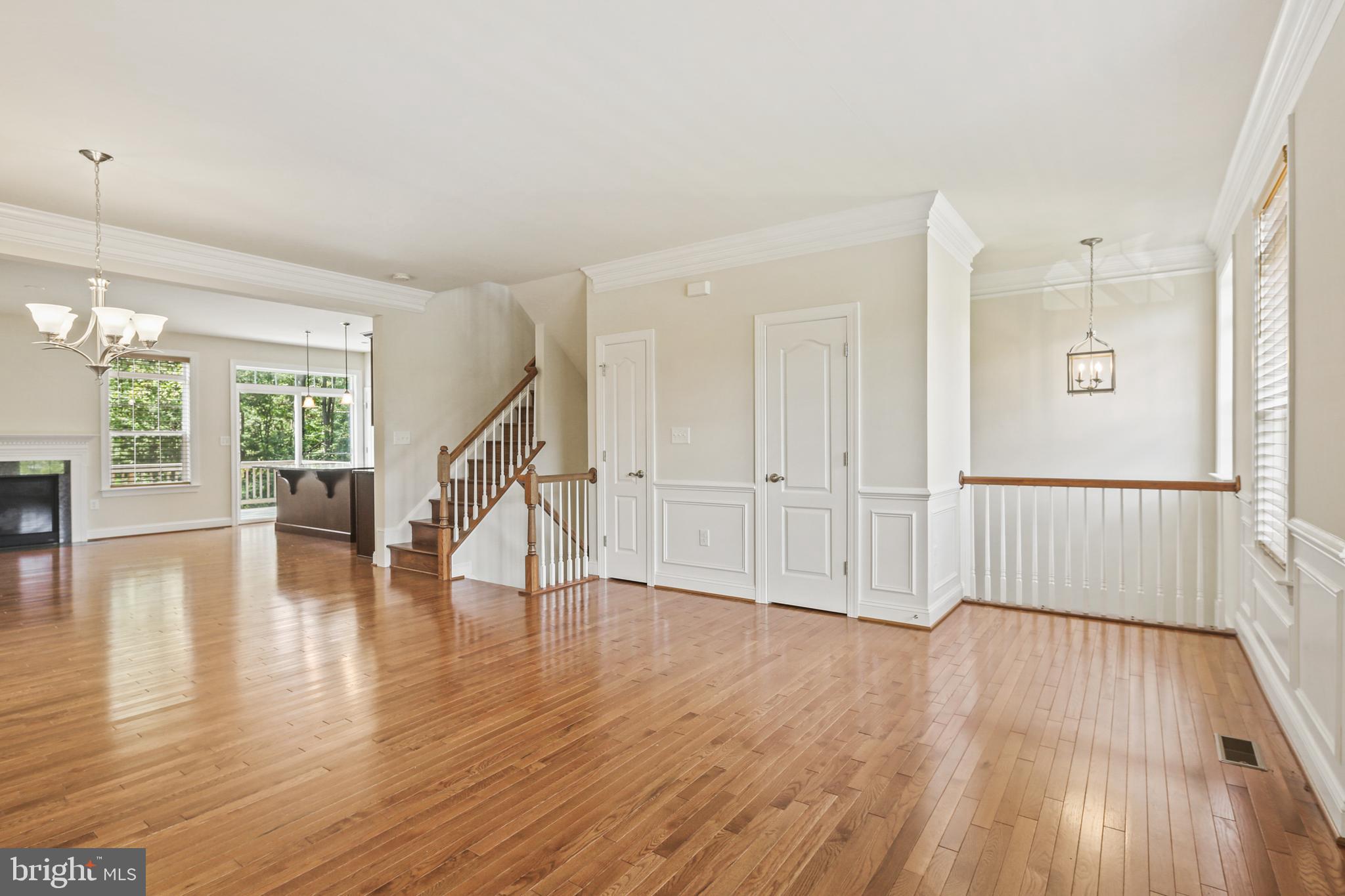 Real estate listing preview #16