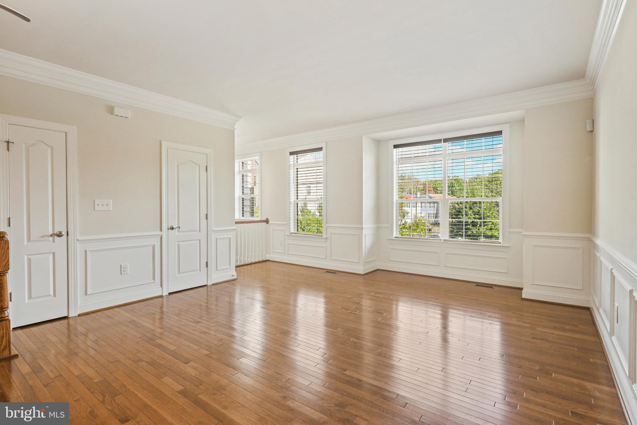 Real estate listing preview #11