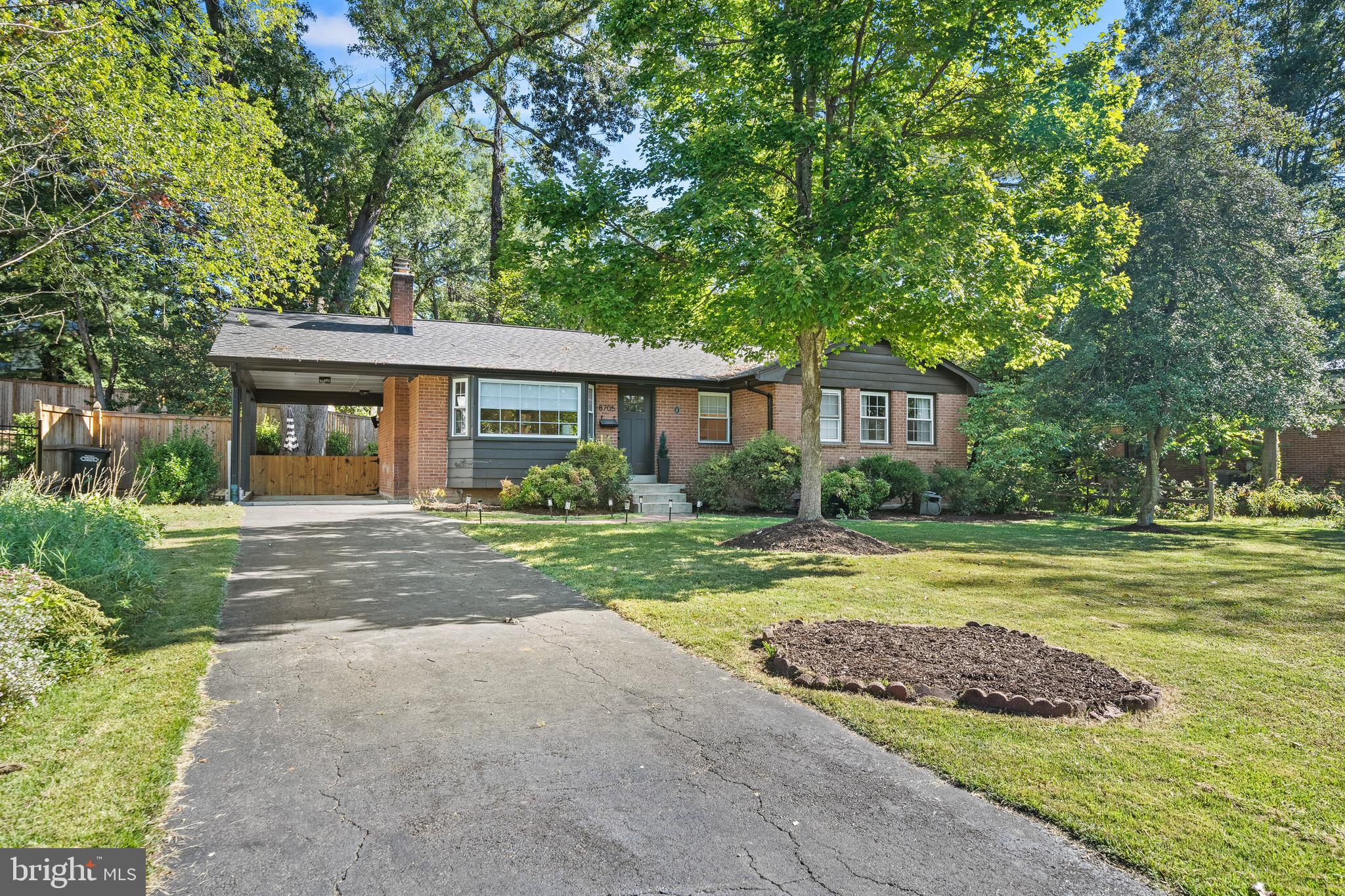 Real estate listing preview #2