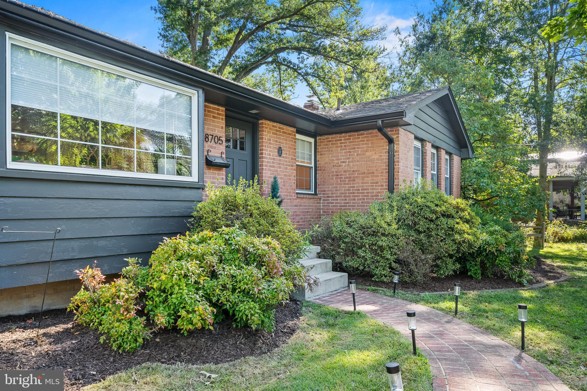 Real estate listing preview #3