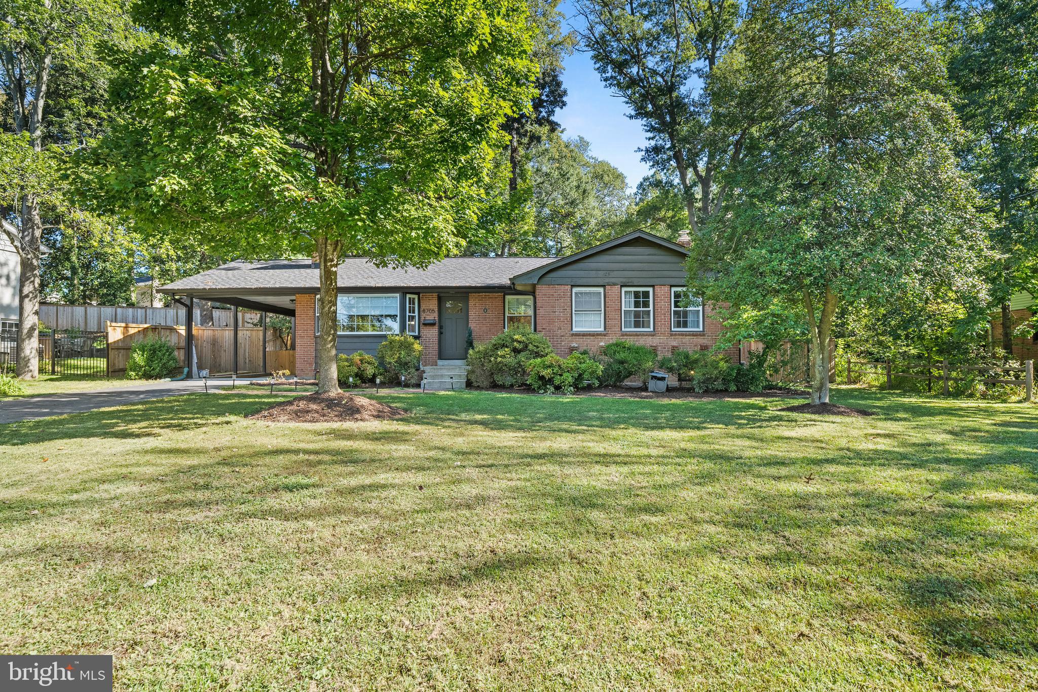 Real estate listing preview #1