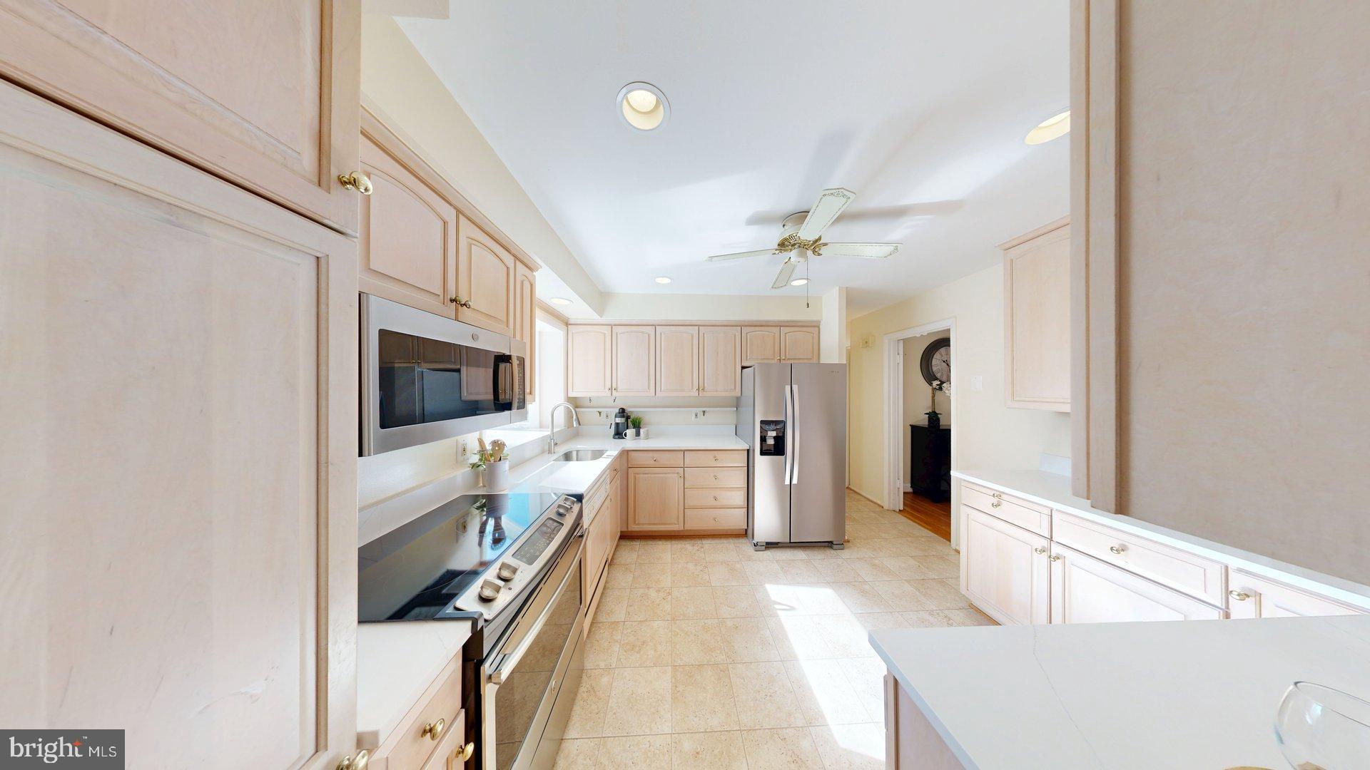 Real estate listing preview #11