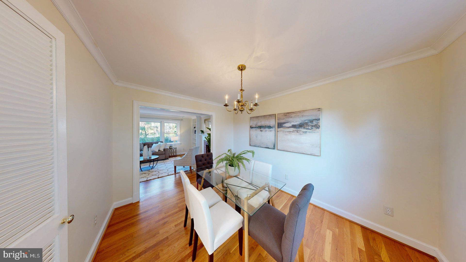 Real estate listing preview #12