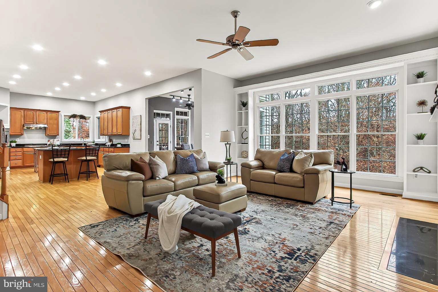 Real estate listing preview #3