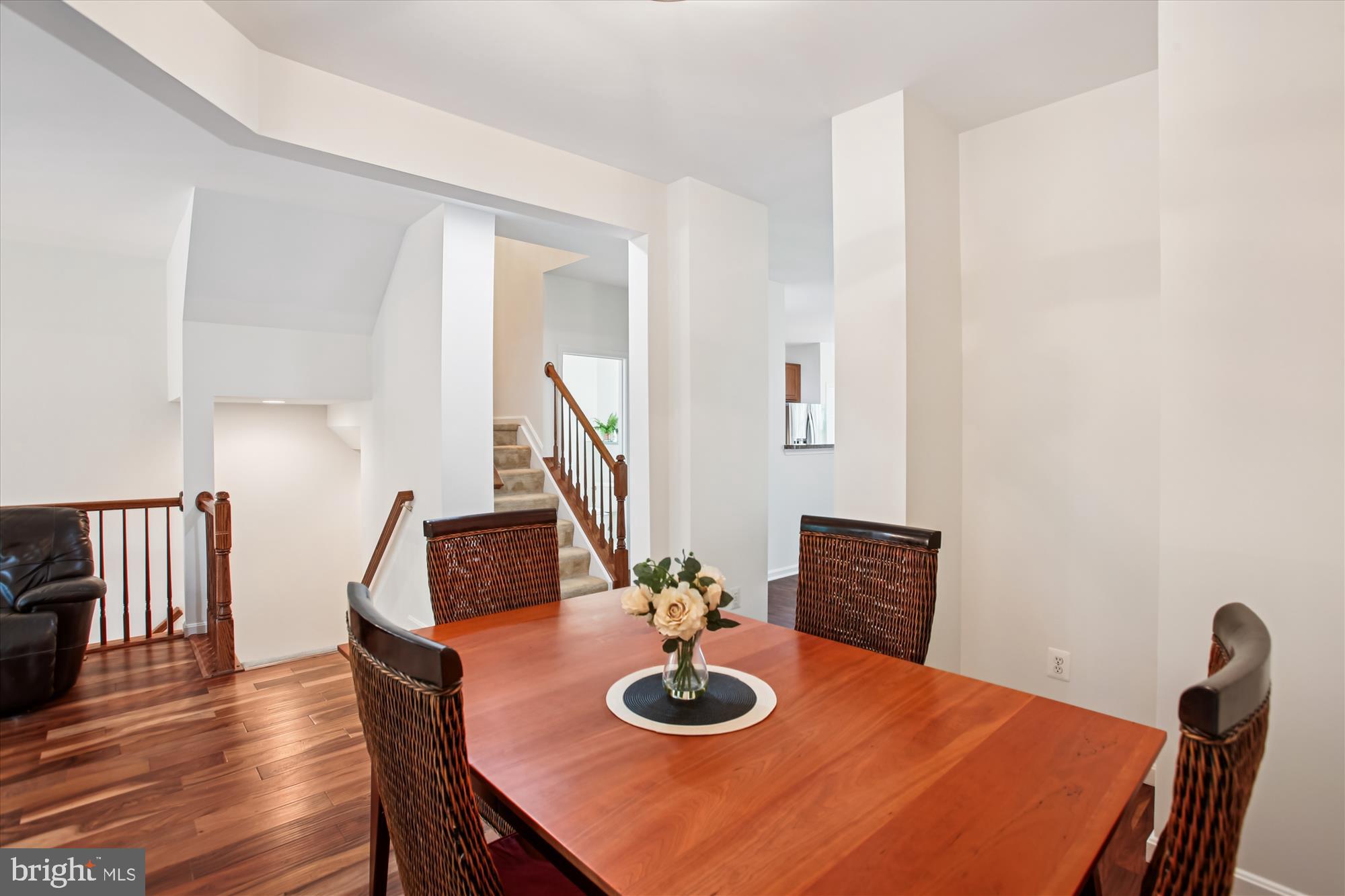 Real estate listing preview #12