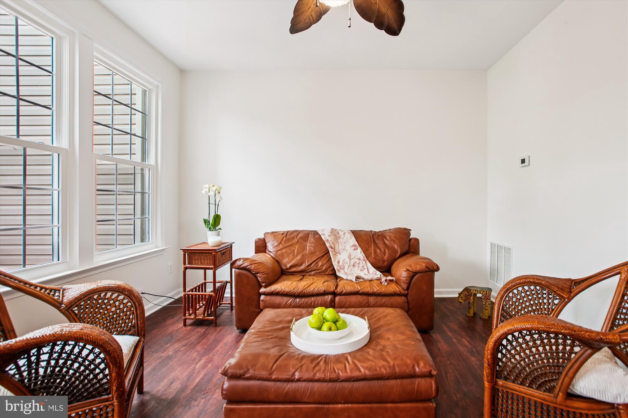 Real estate listing preview #16