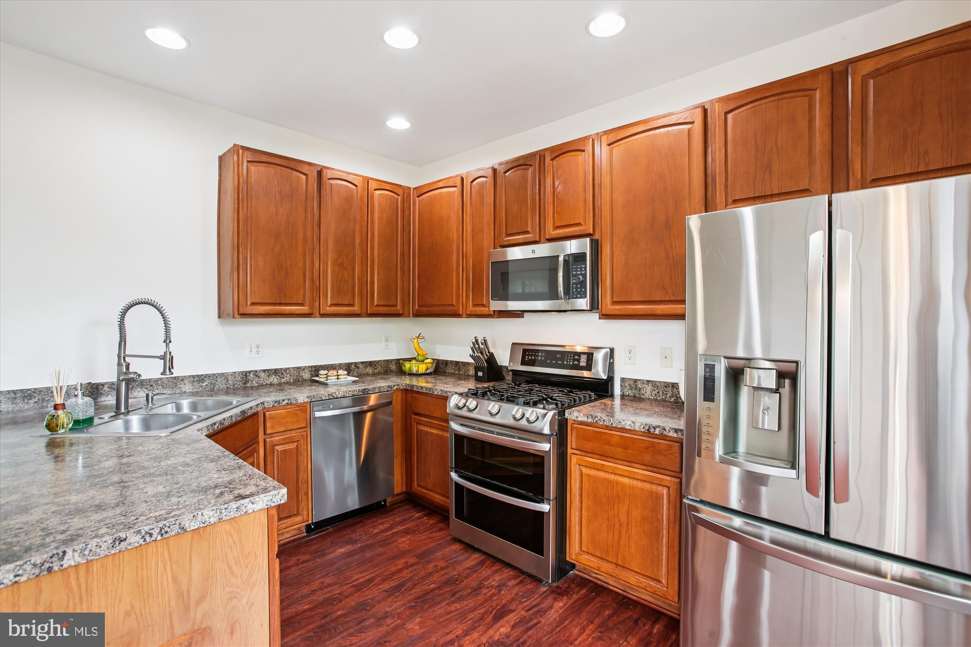 Real estate listing preview #23