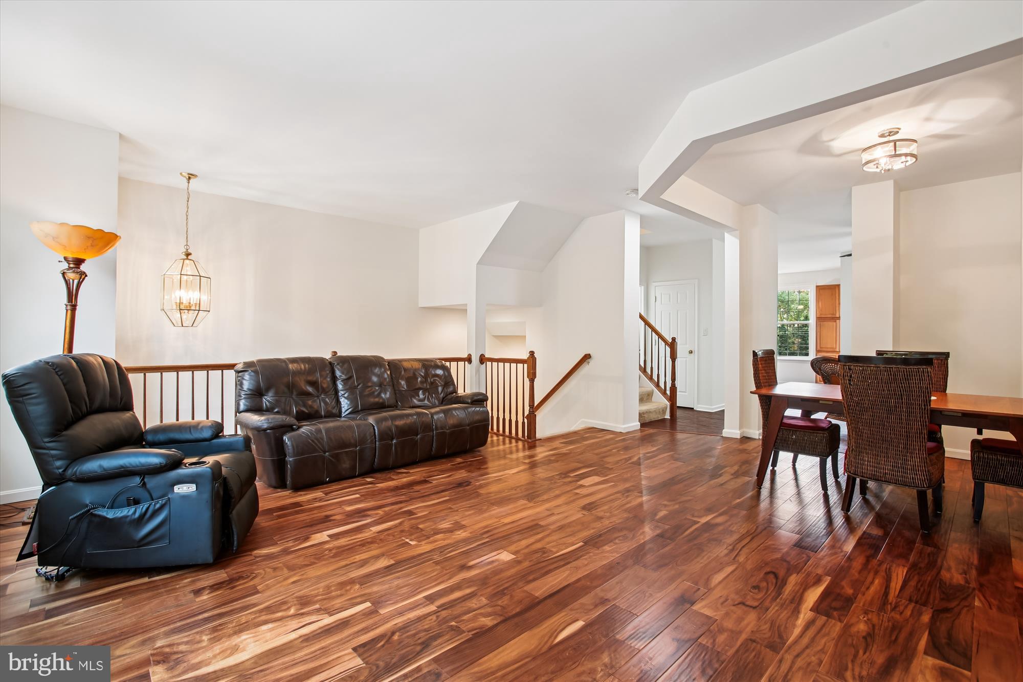 Real estate listing preview #6