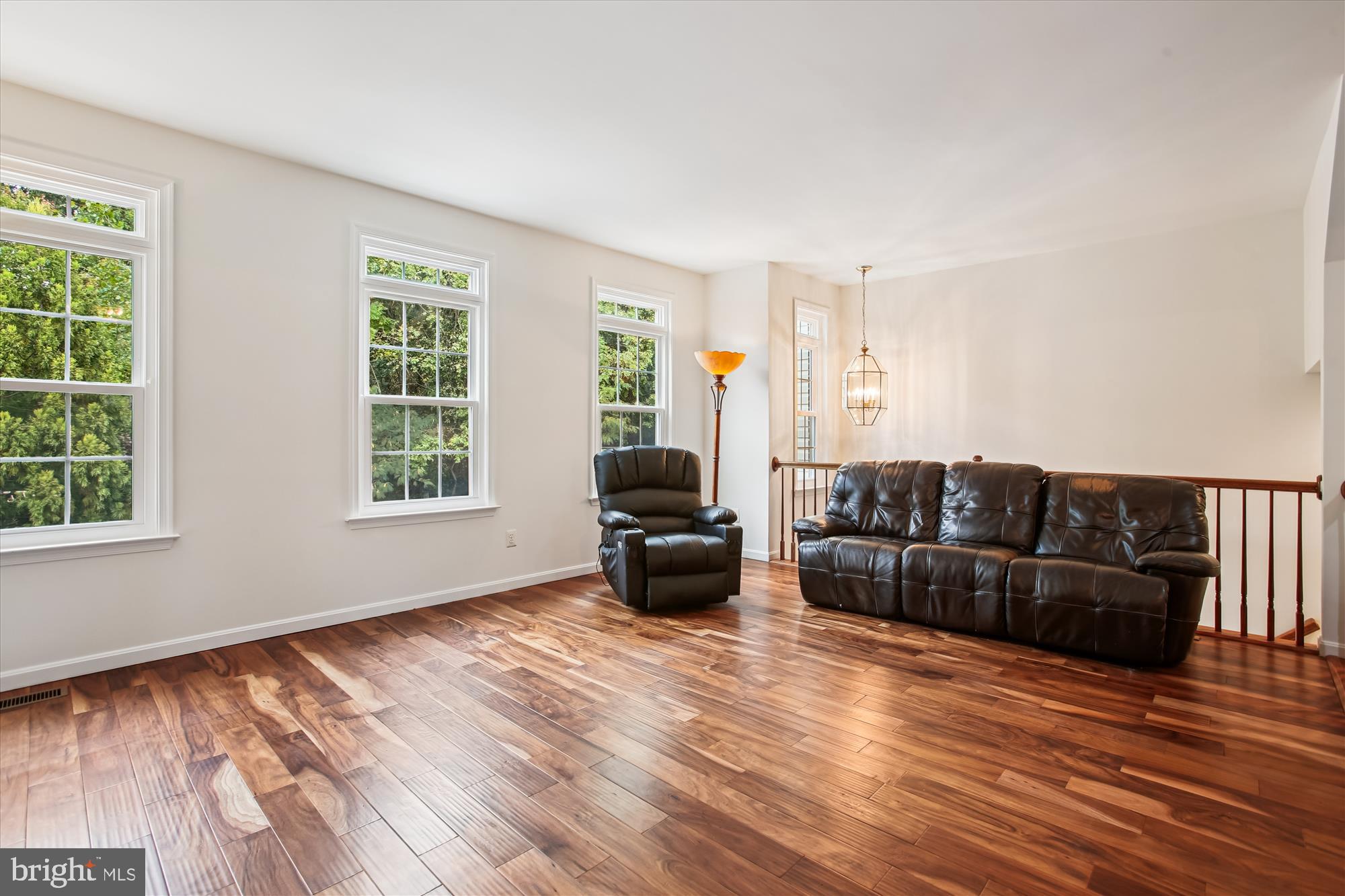 Real estate listing preview #7