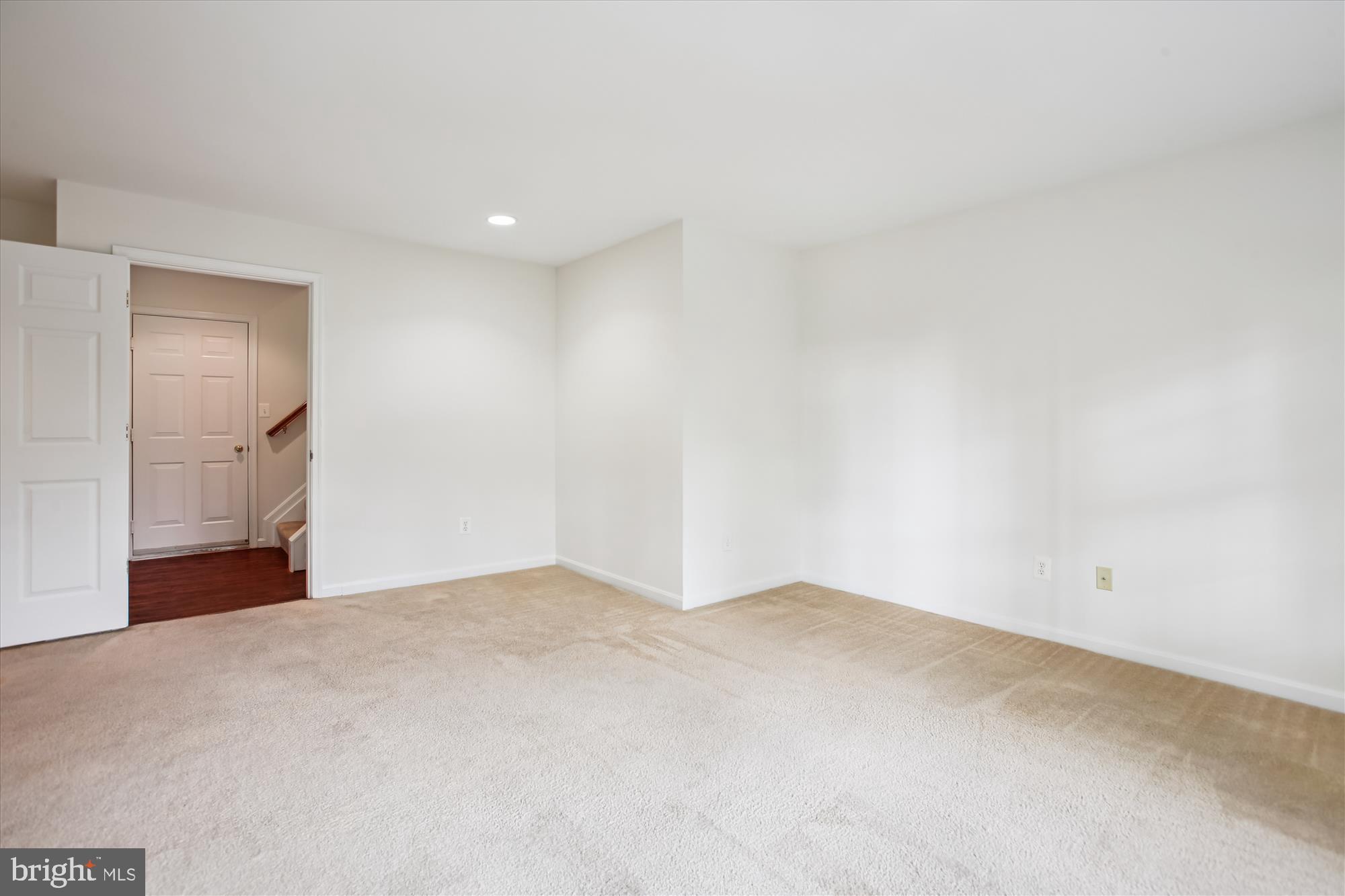 Real estate listing preview #63