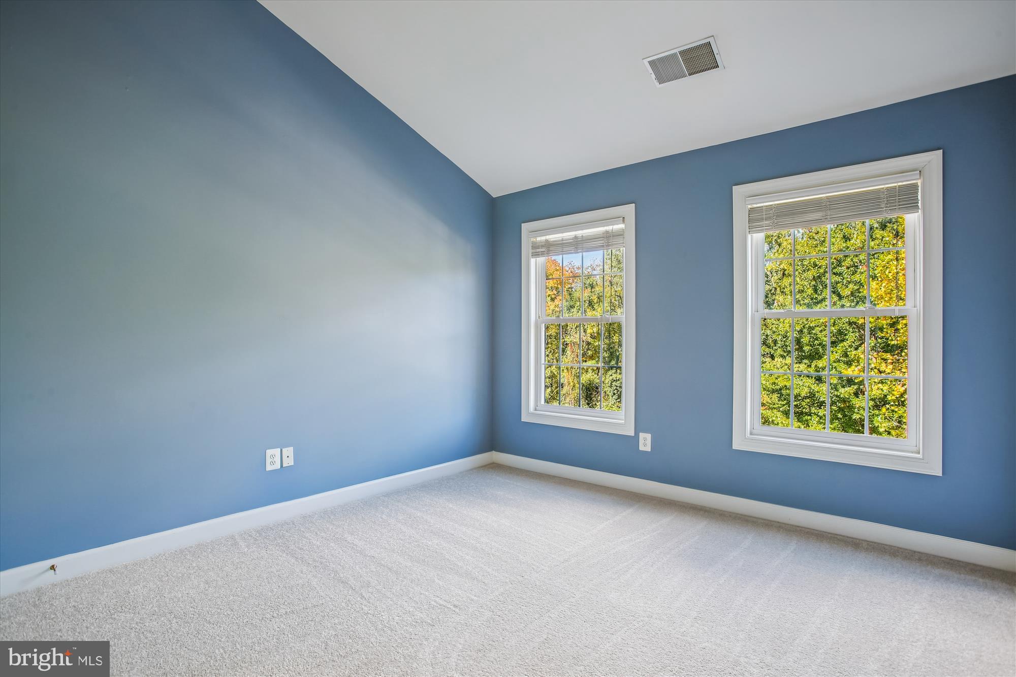 Real estate listing preview #54