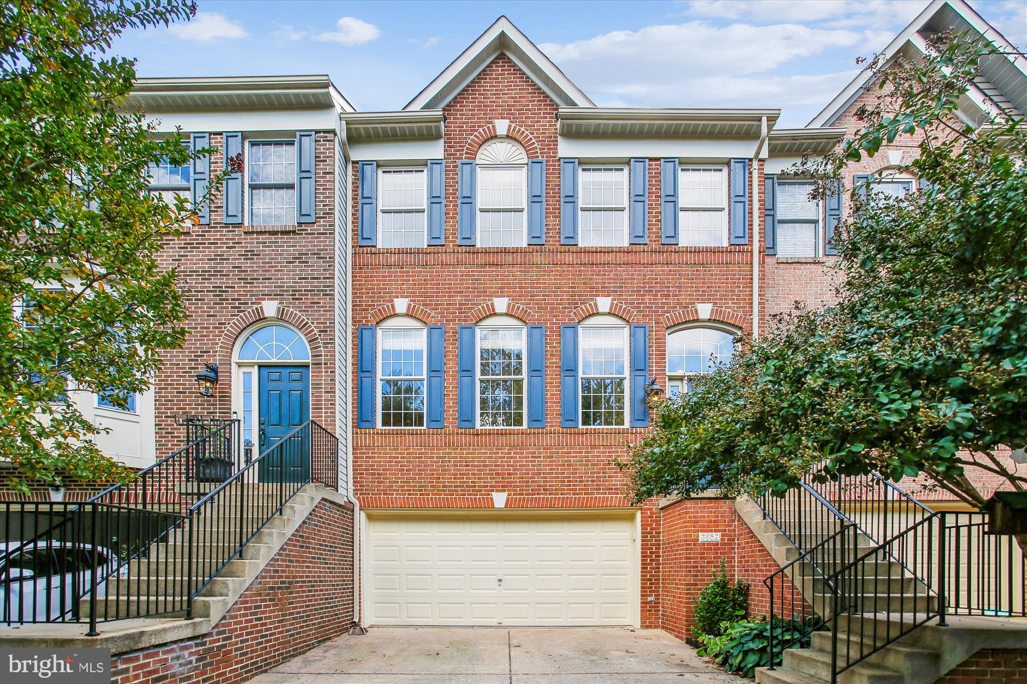 Real estate listing preview #2