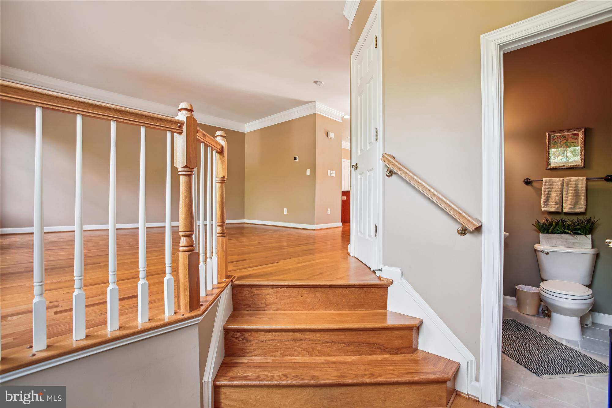 Real estate listing preview #6