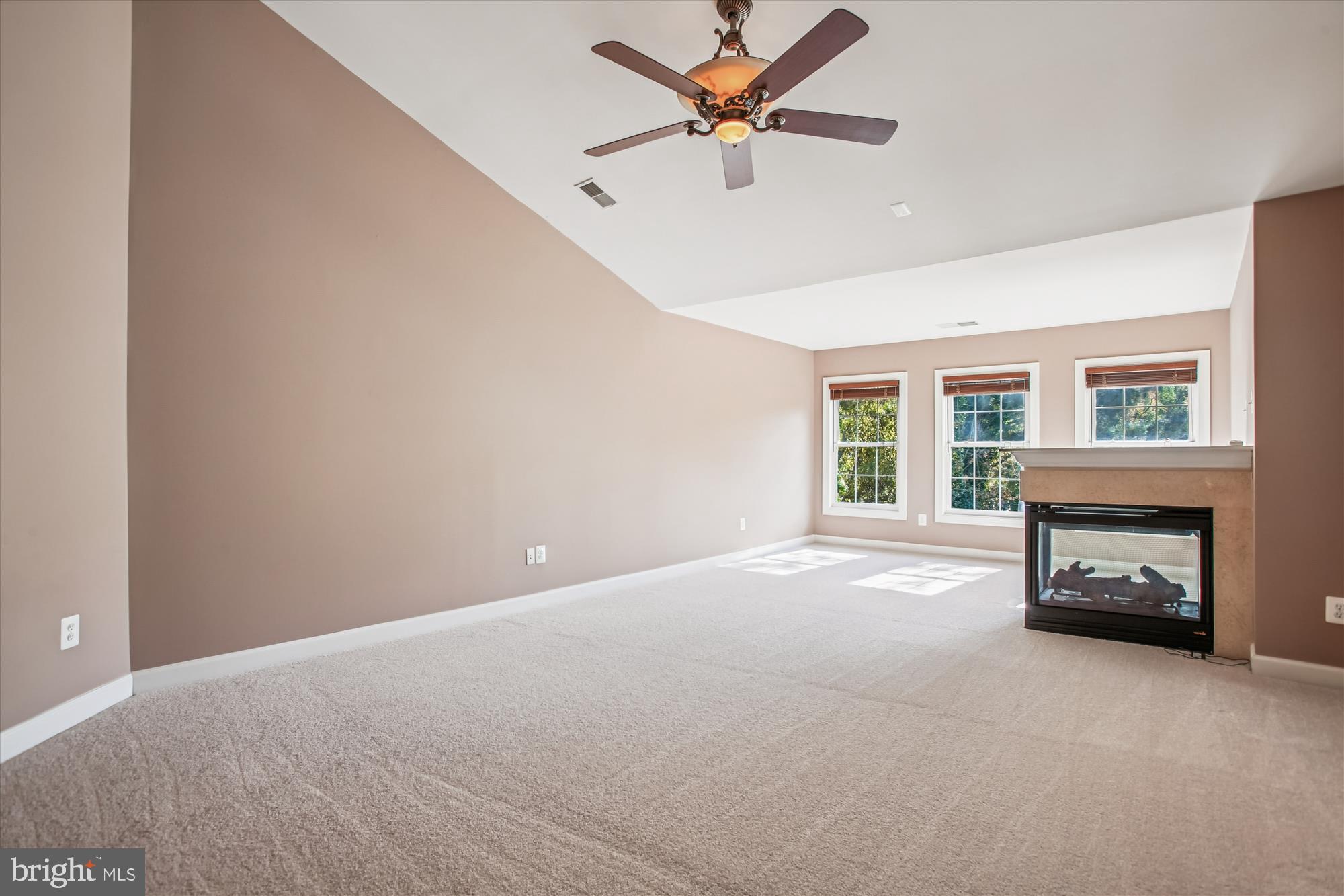 Real estate listing preview #38