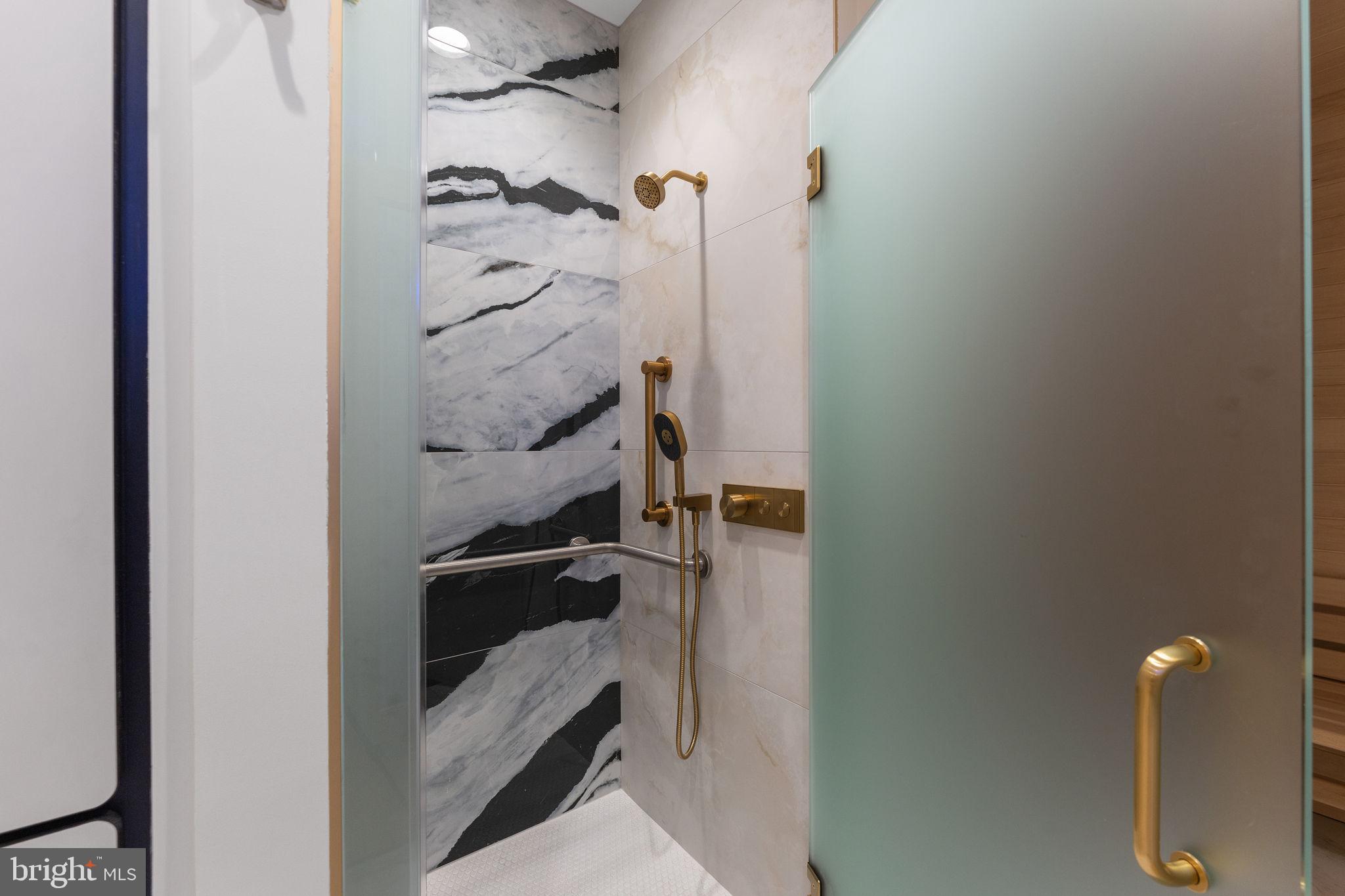 Real estate listing preview #56