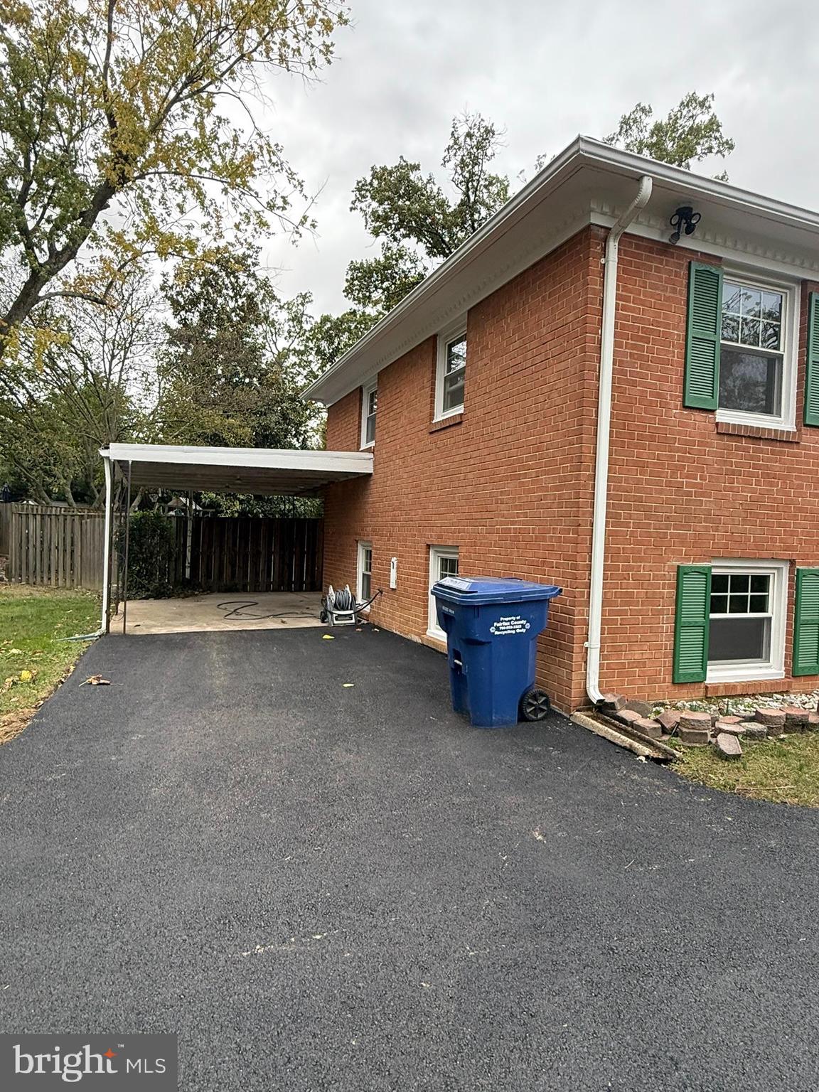 Real estate listing preview #6