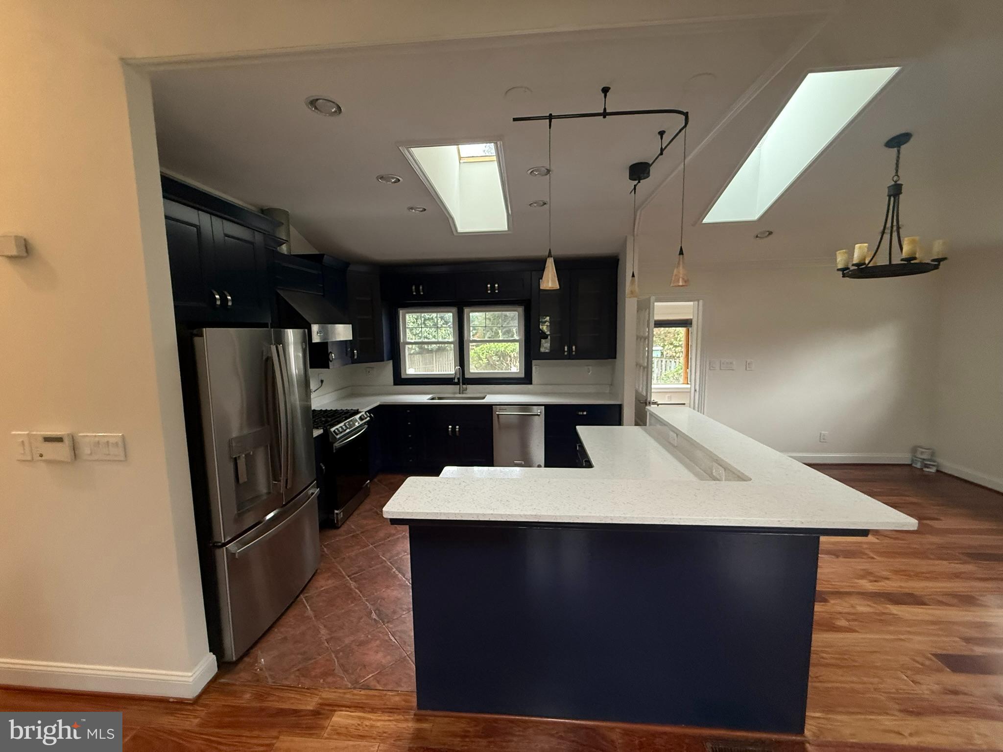 Real estate listing preview #14