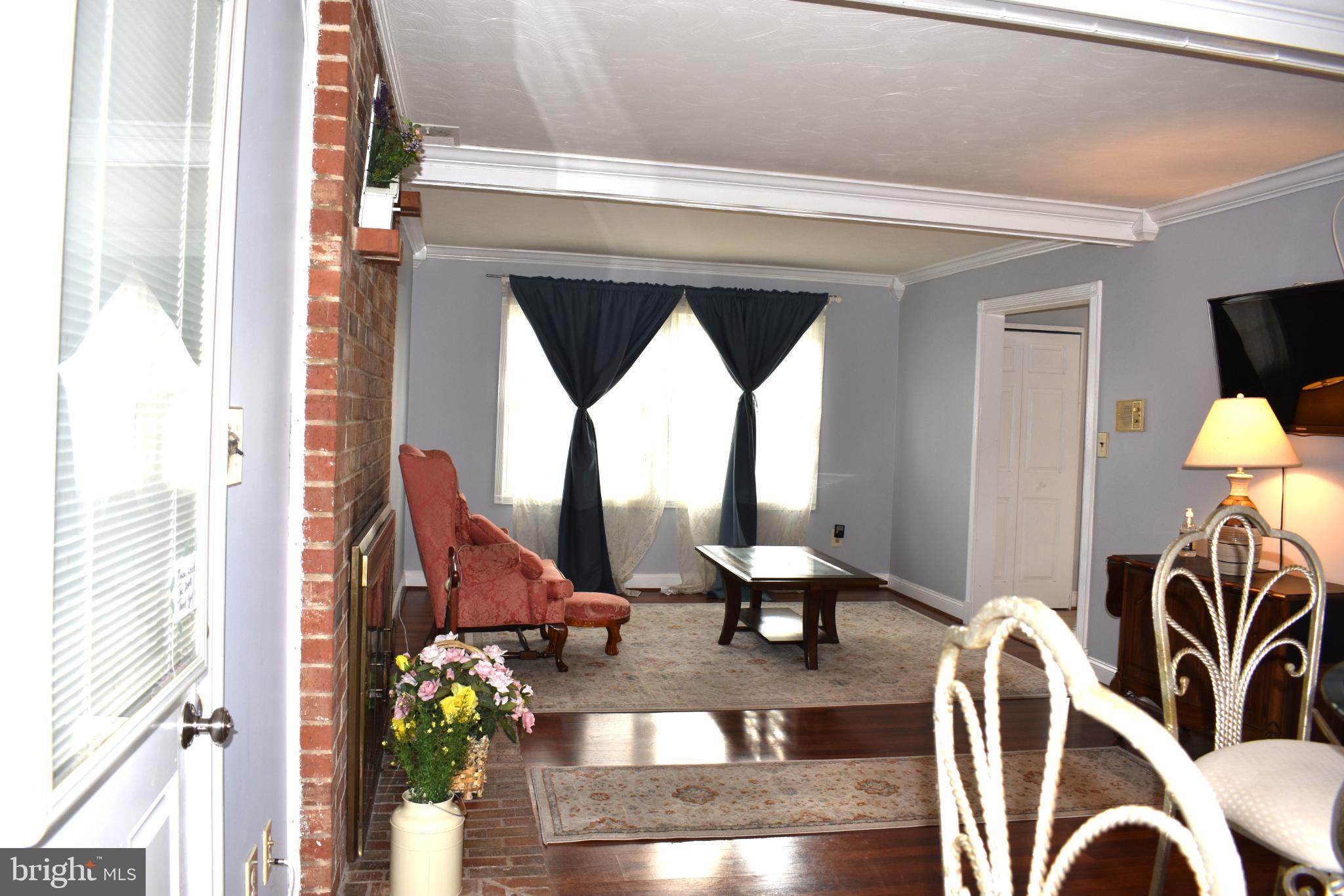 Real estate listing preview #8