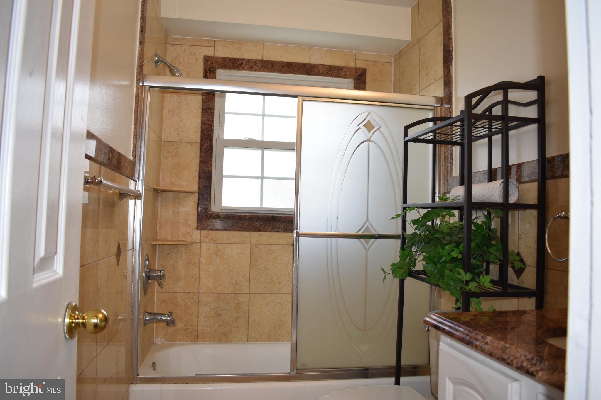 Real estate listing preview #18