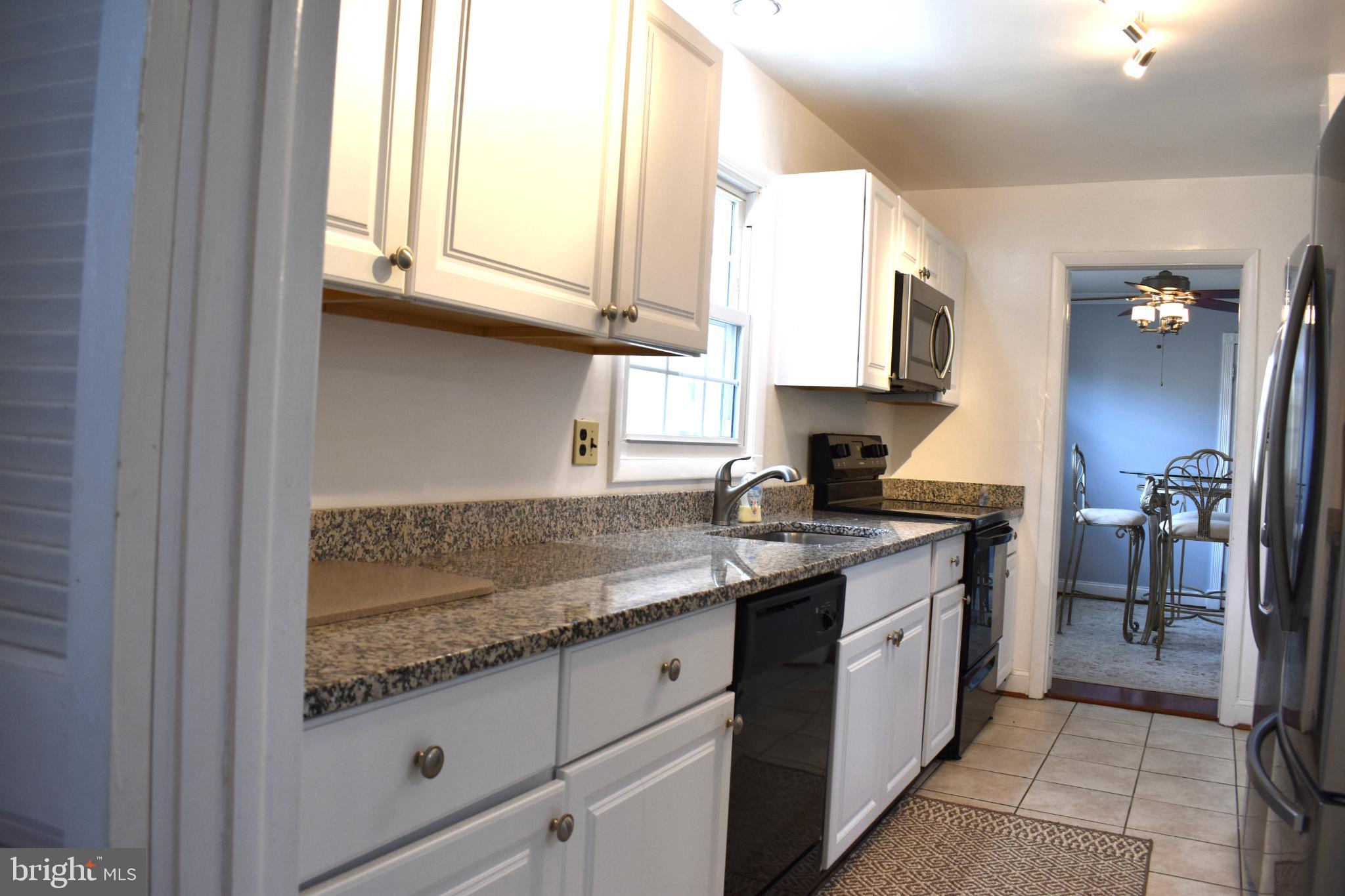 Real estate listing preview #6