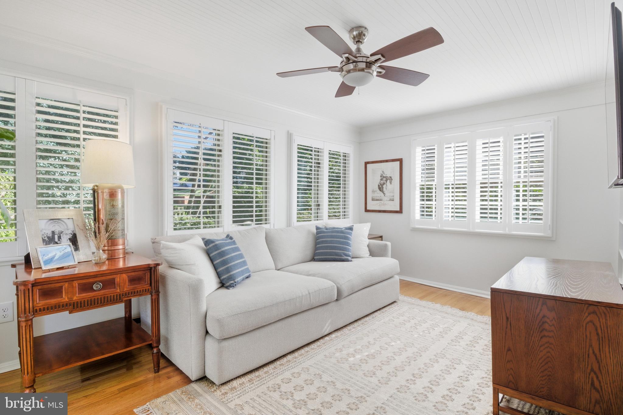 Real estate listing preview #16