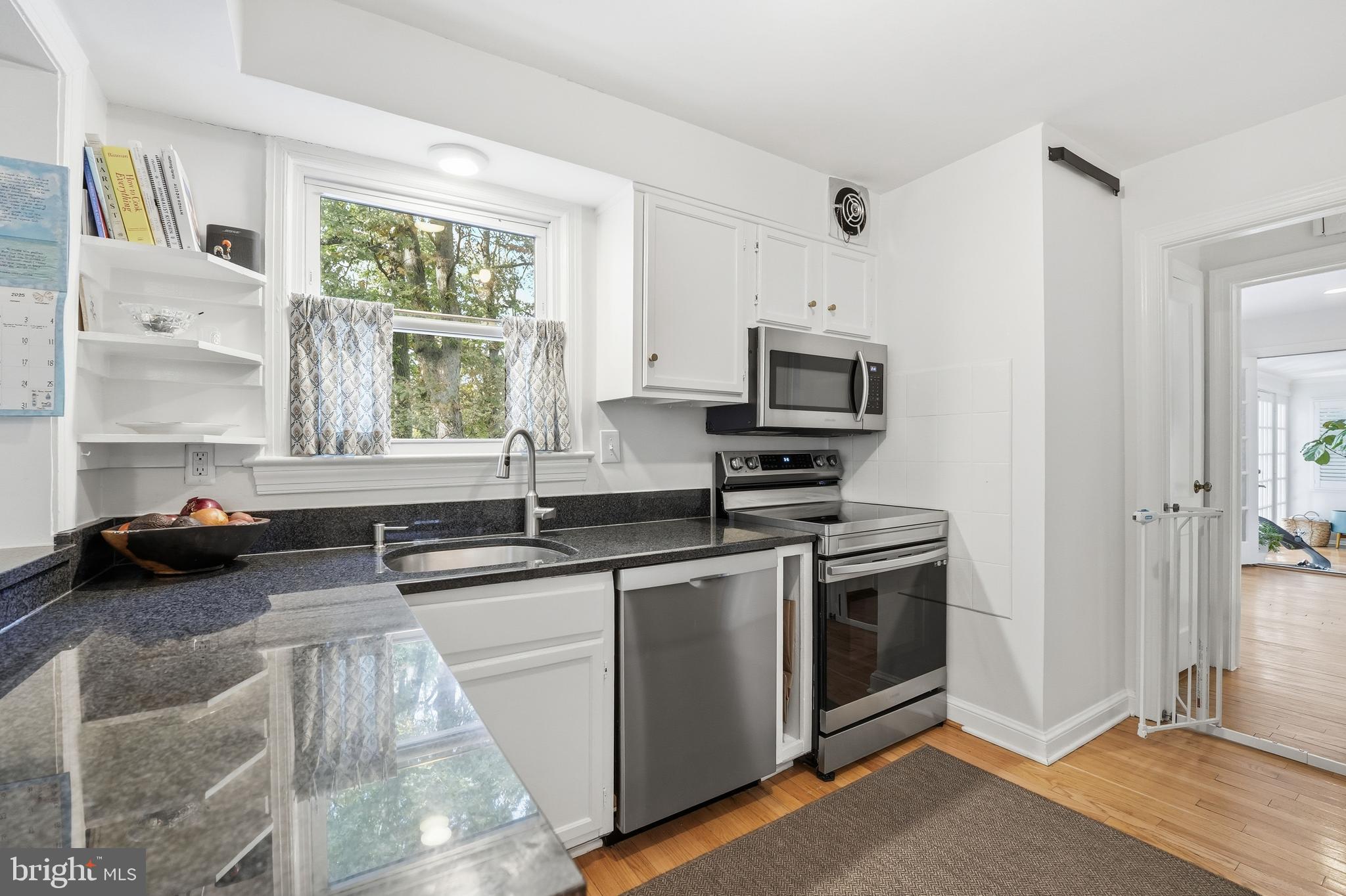 Real estate listing preview #9