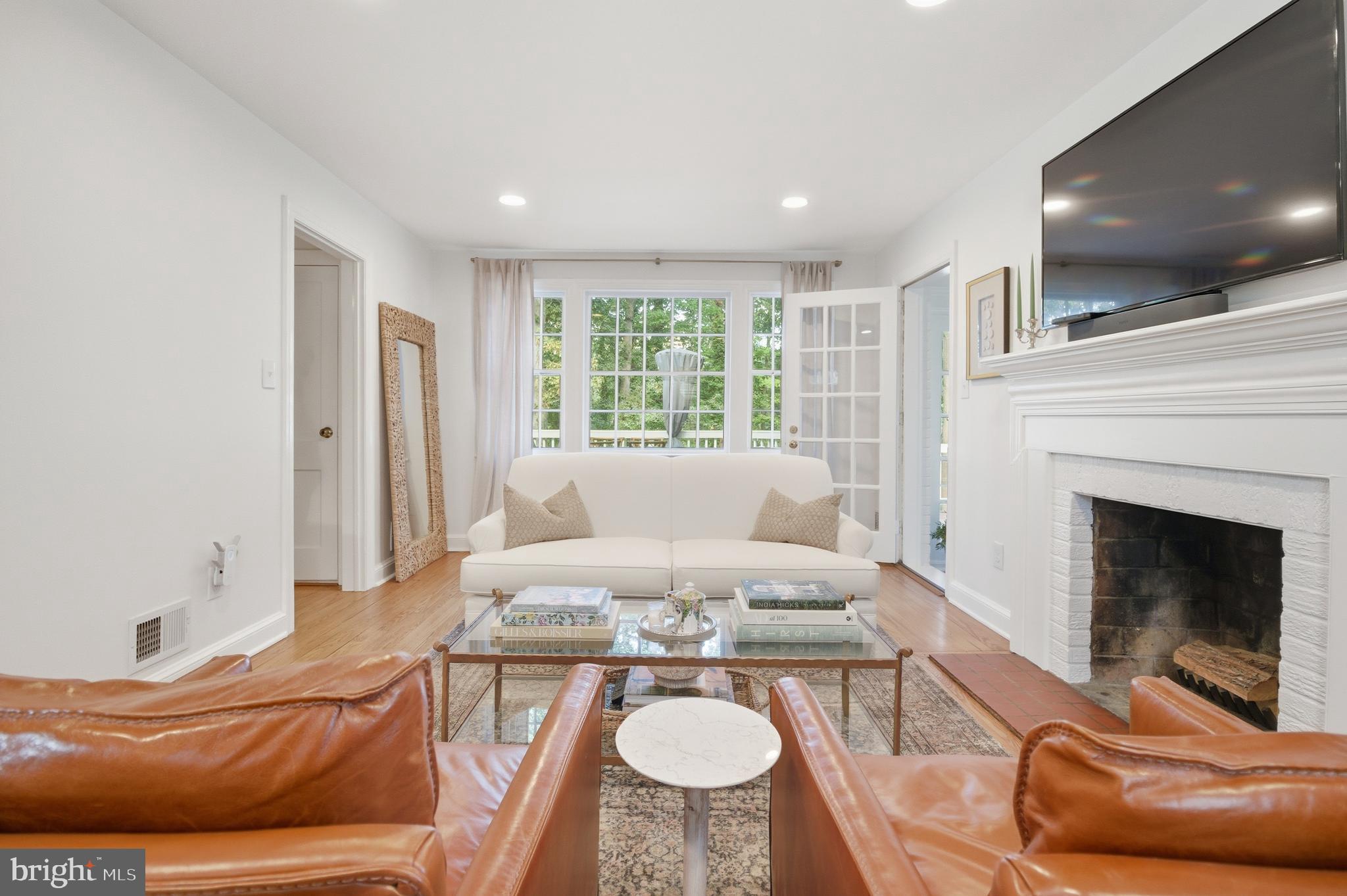 Real estate listing preview #3