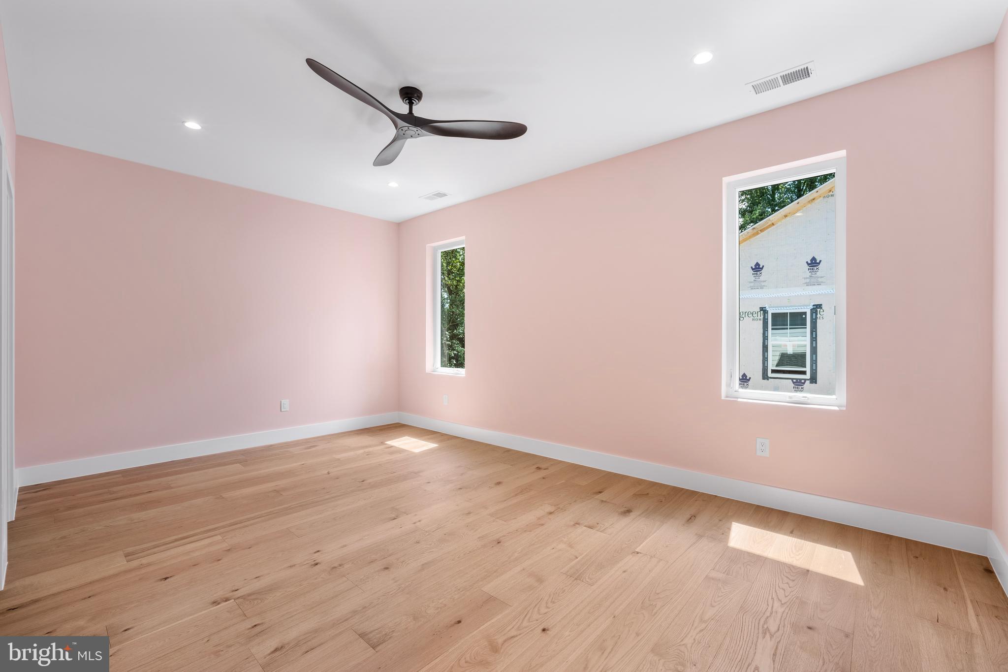 Real estate listing preview #35