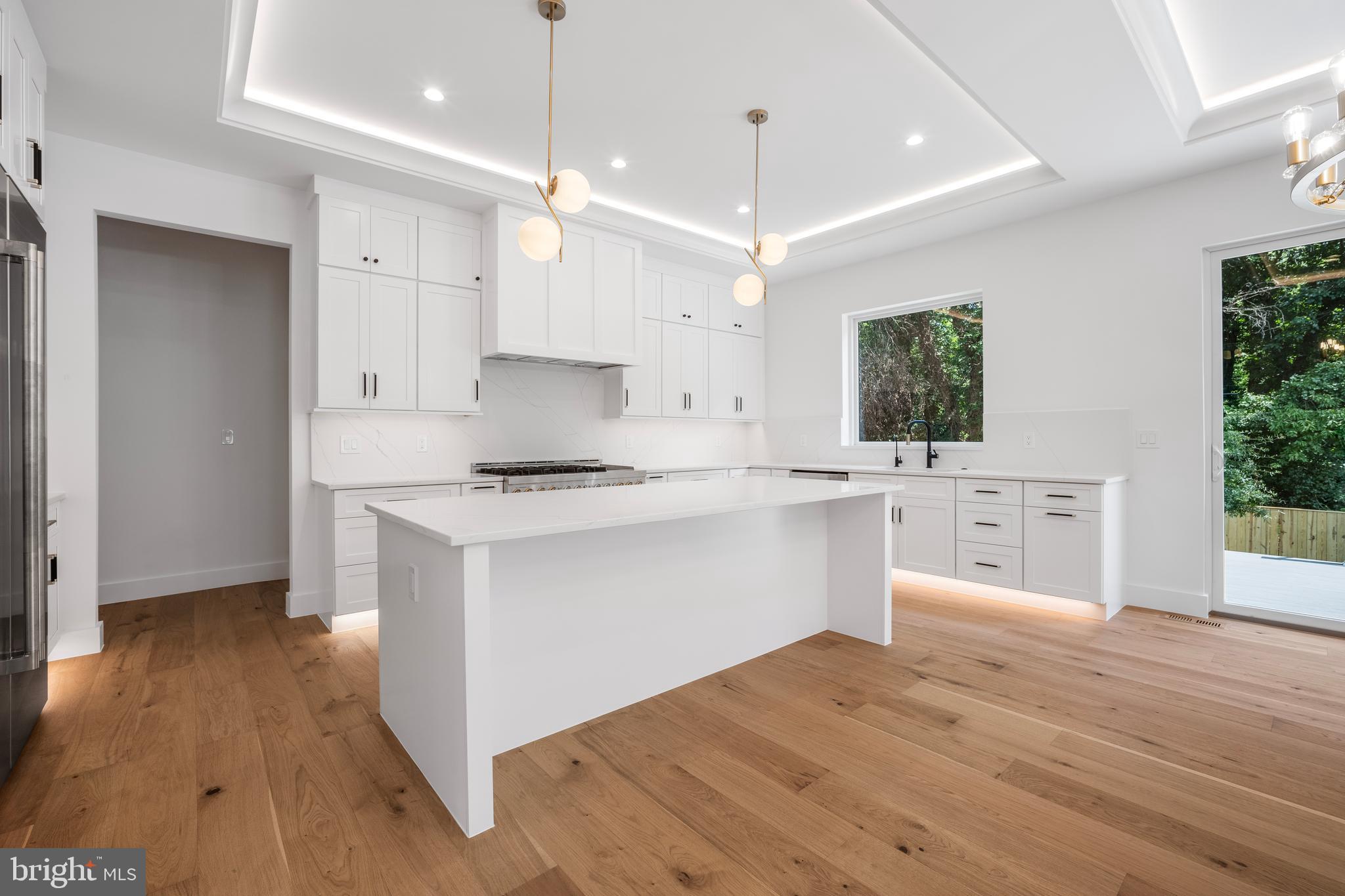 Real estate listing preview #17