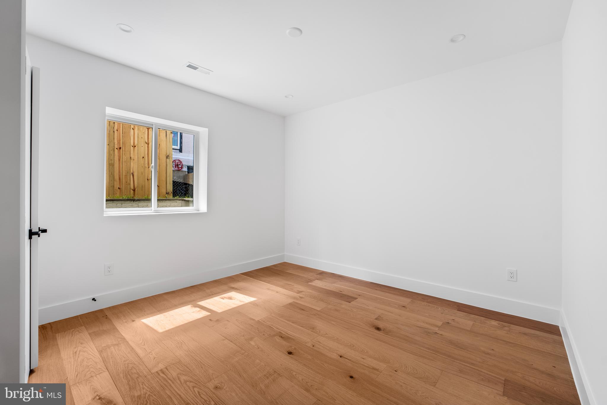 Real estate listing preview #49