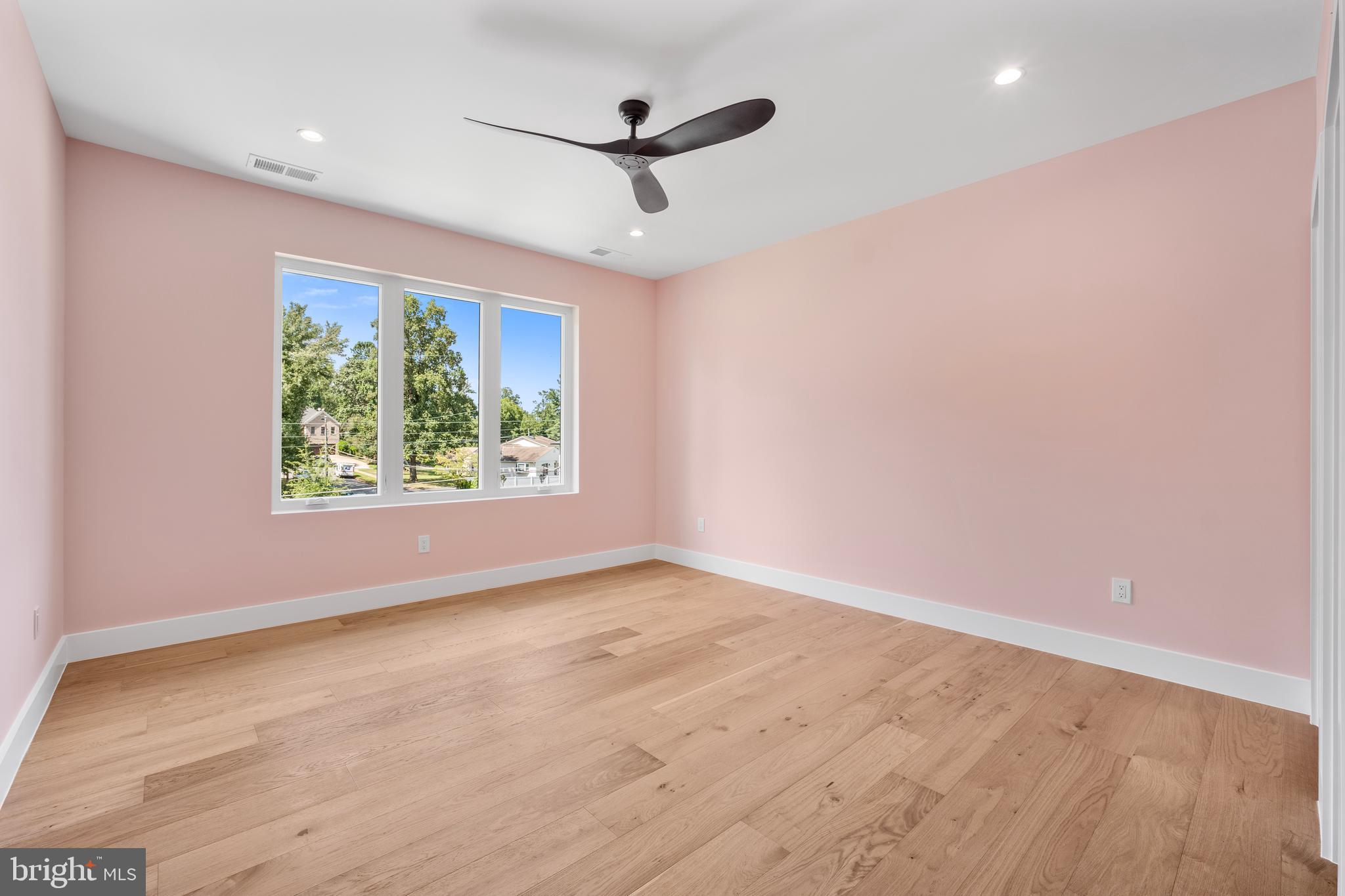 Real estate listing preview #39