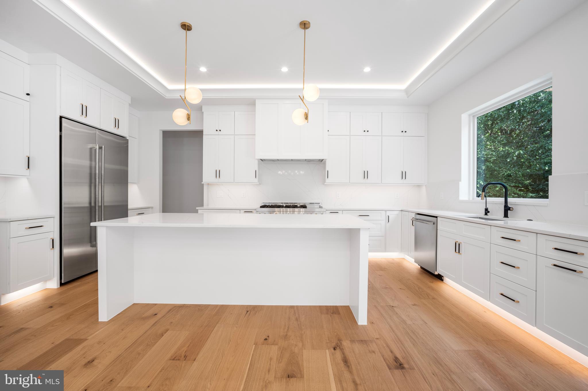 Real estate listing preview #16