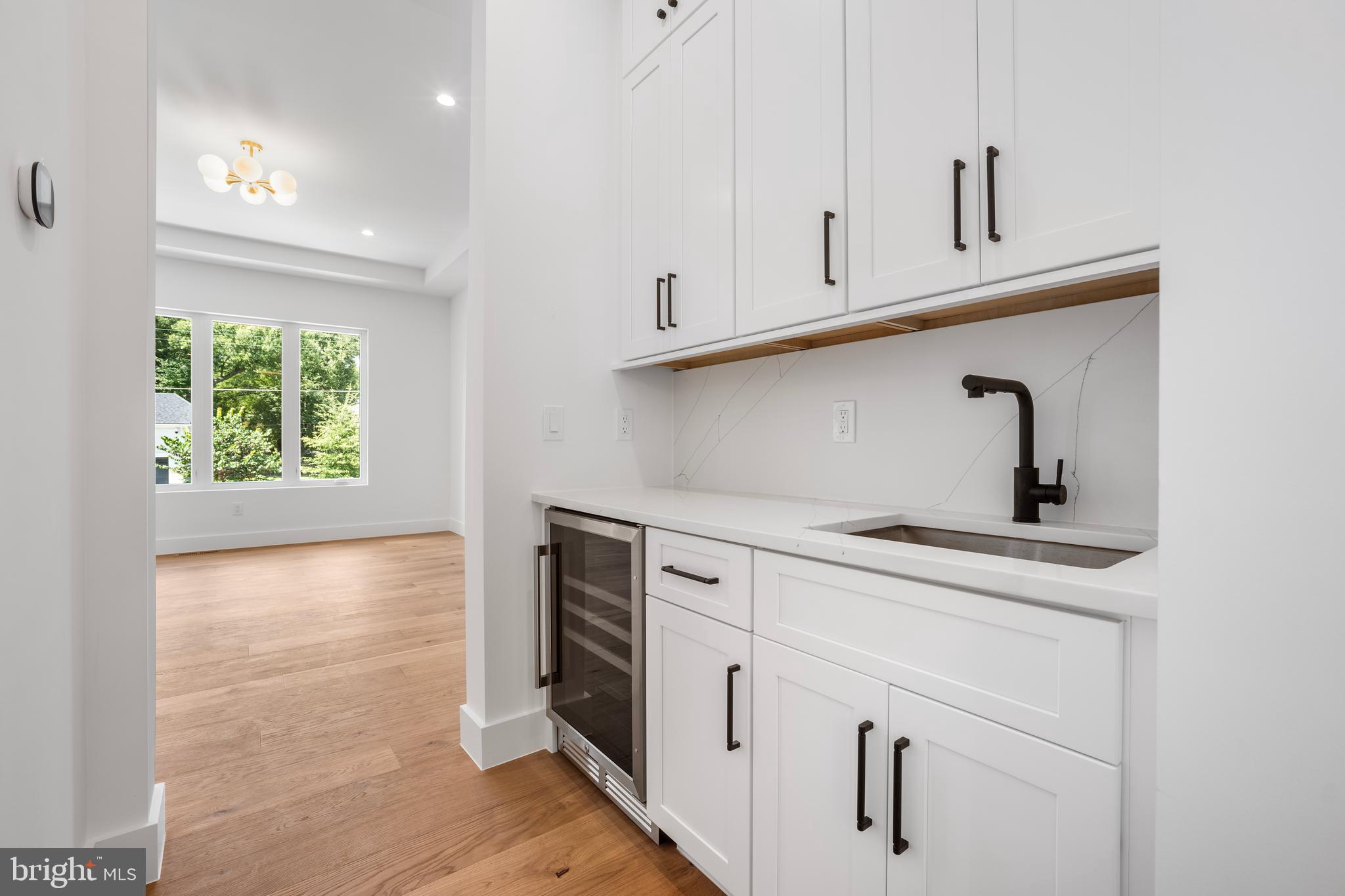 Real estate listing preview #13