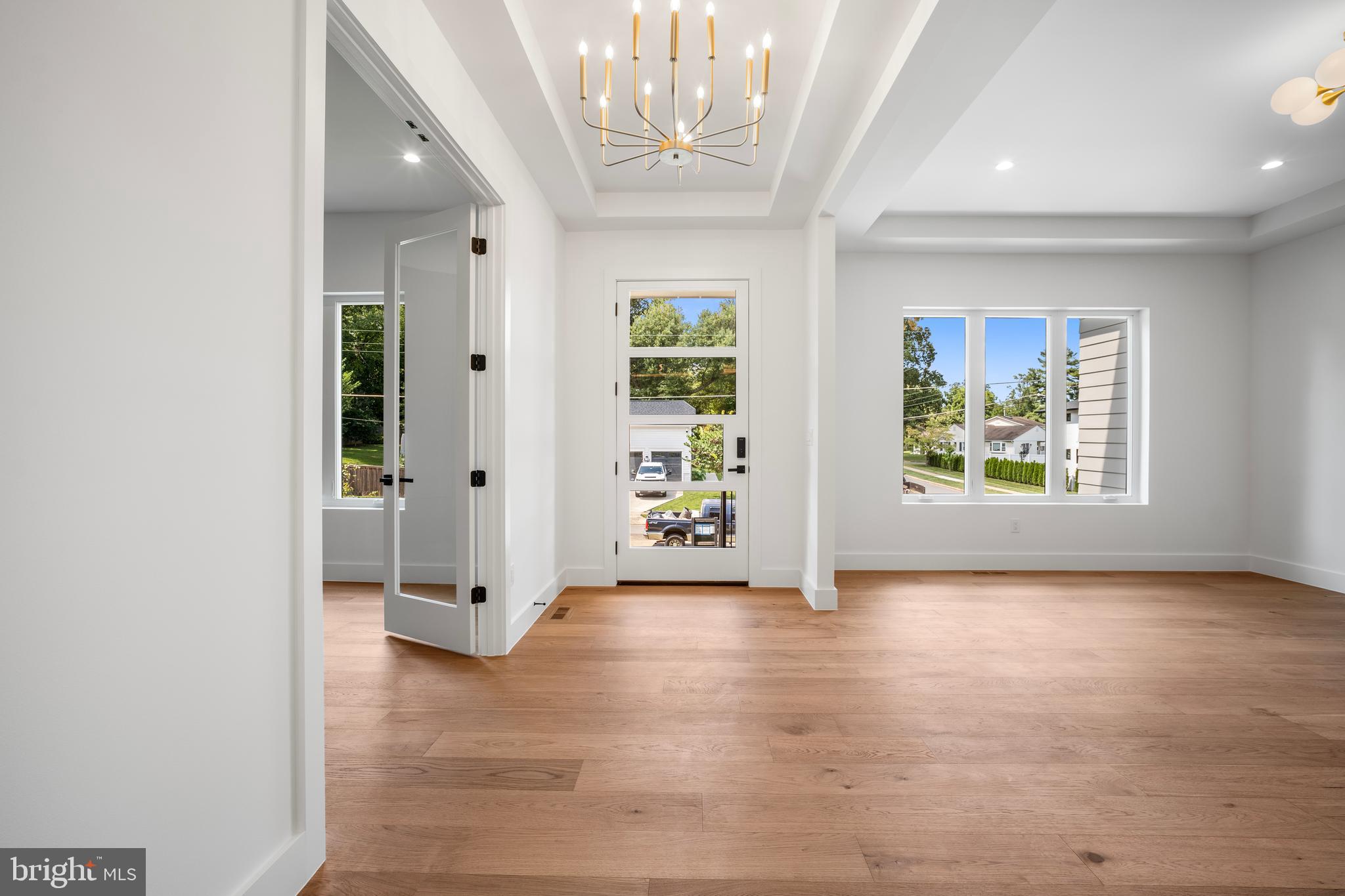 Real estate listing preview #2