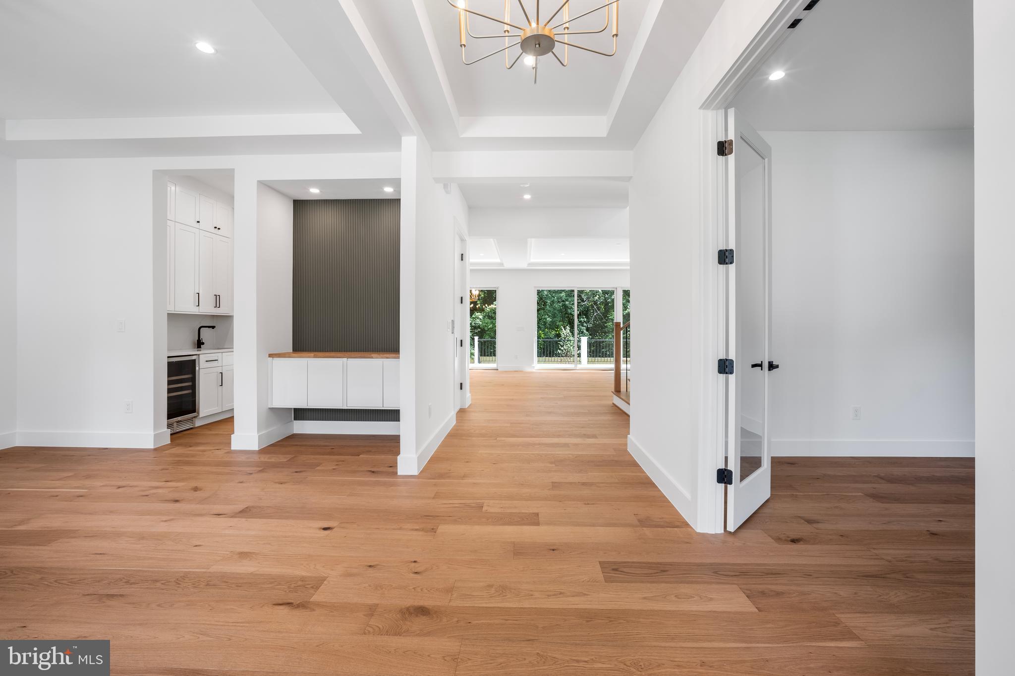 Real estate listing preview #4