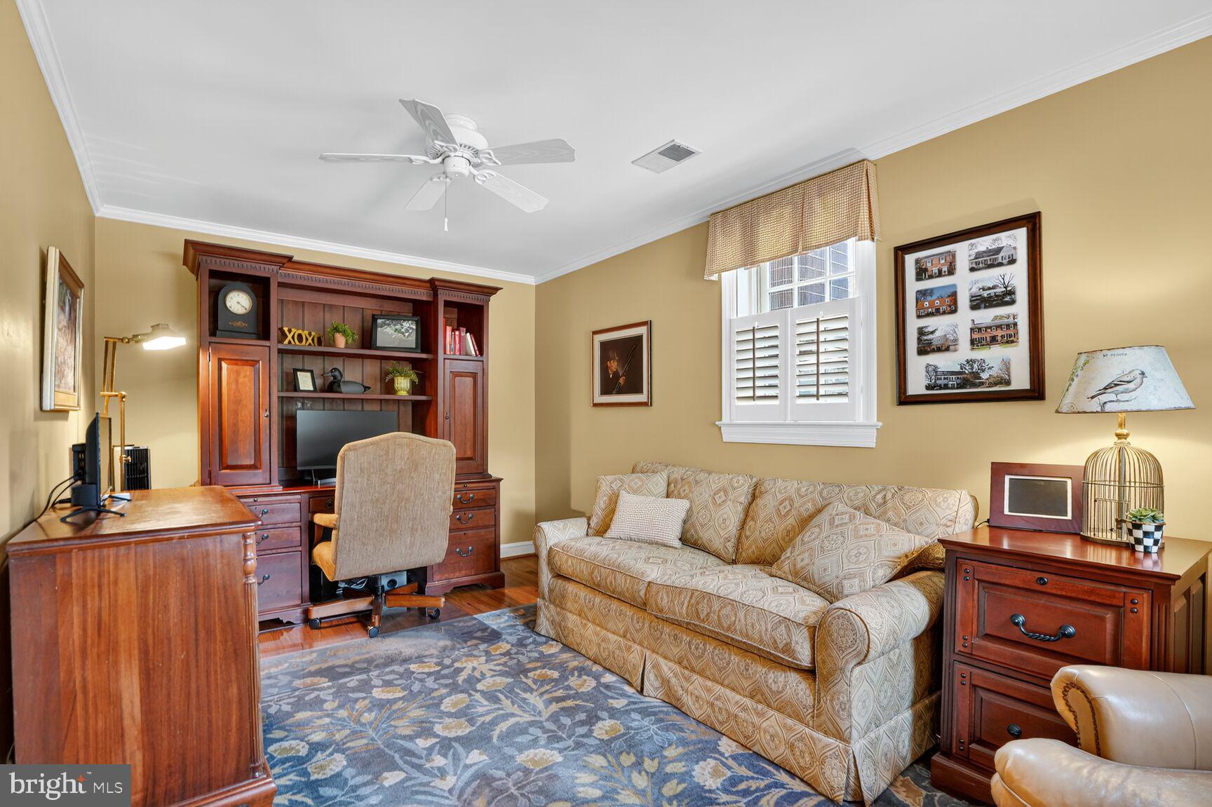 Real estate listing preview #11