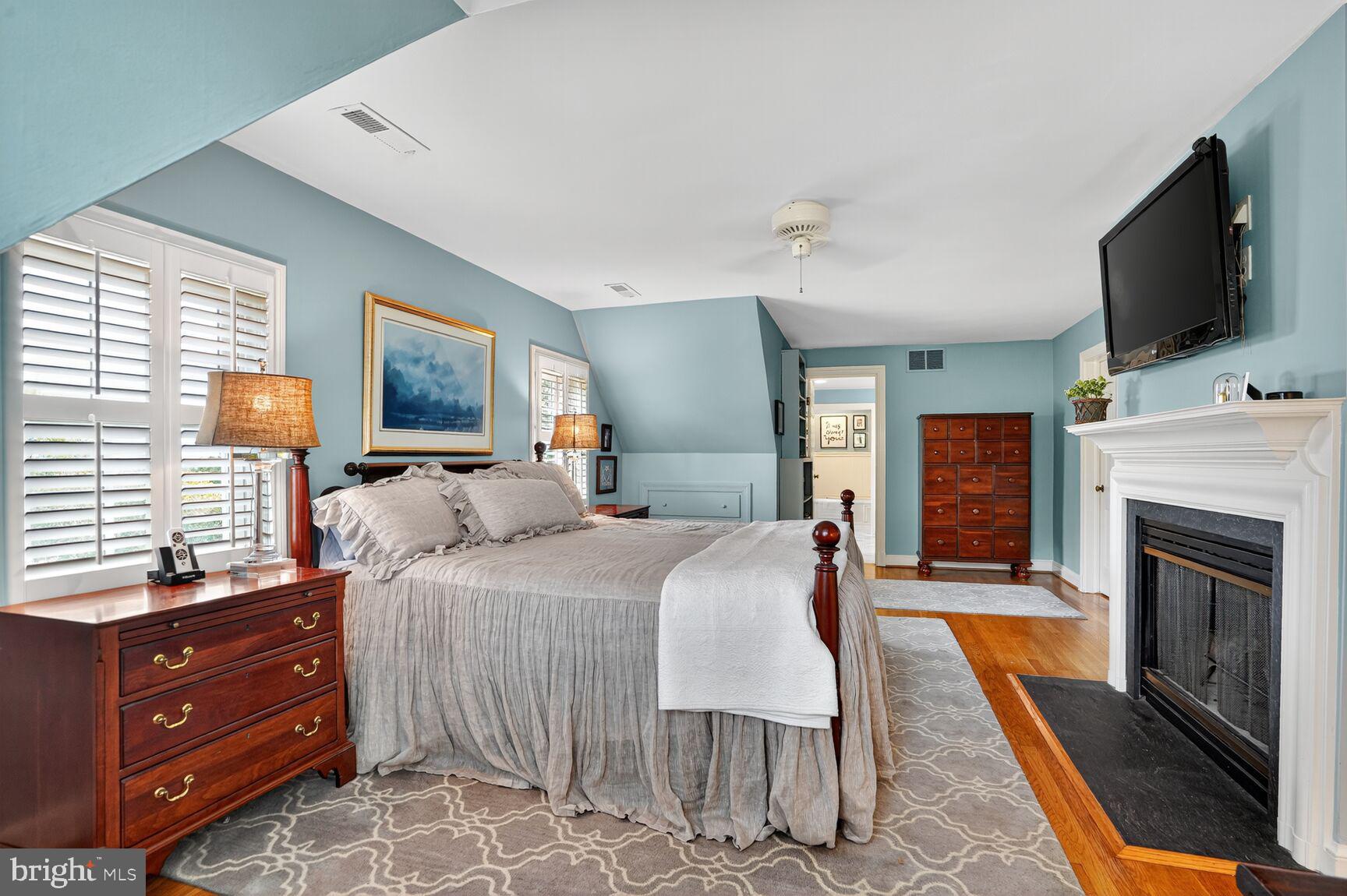 Real estate listing preview #16